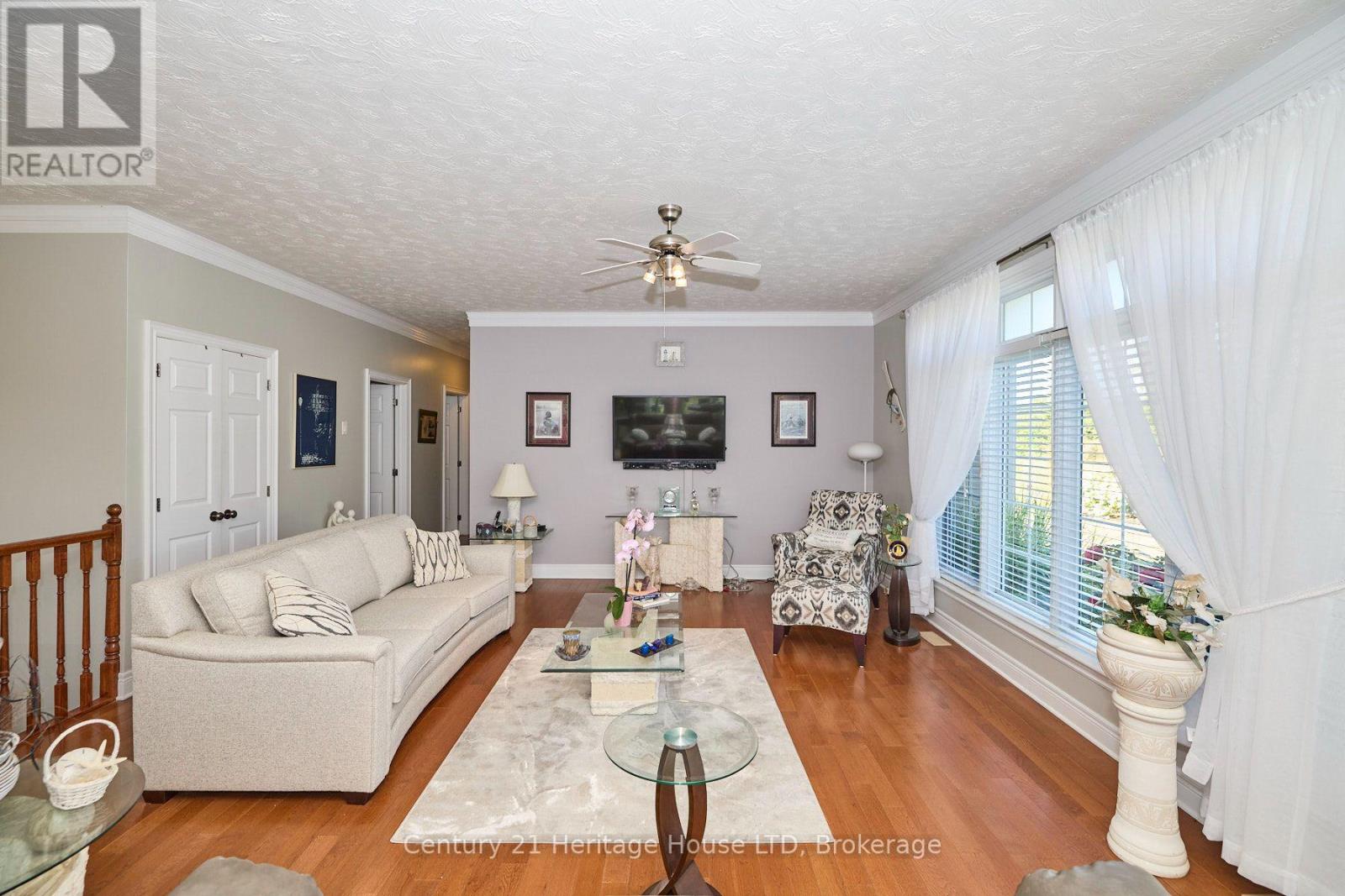 3910 Christina Court, Fort Erie, Ontario  L0S 1N0 - Photo 6 - X13666378