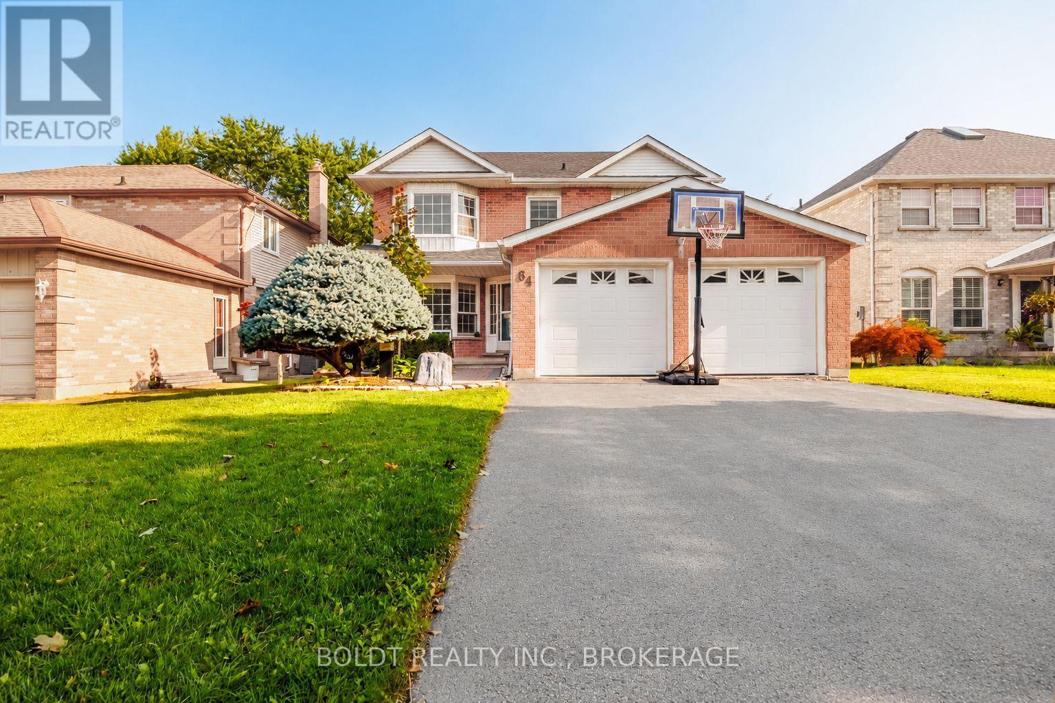 64 Carmine Crescent, St. Catharines, Ontario  L2S 3M2 - Photo 2 - X13666434