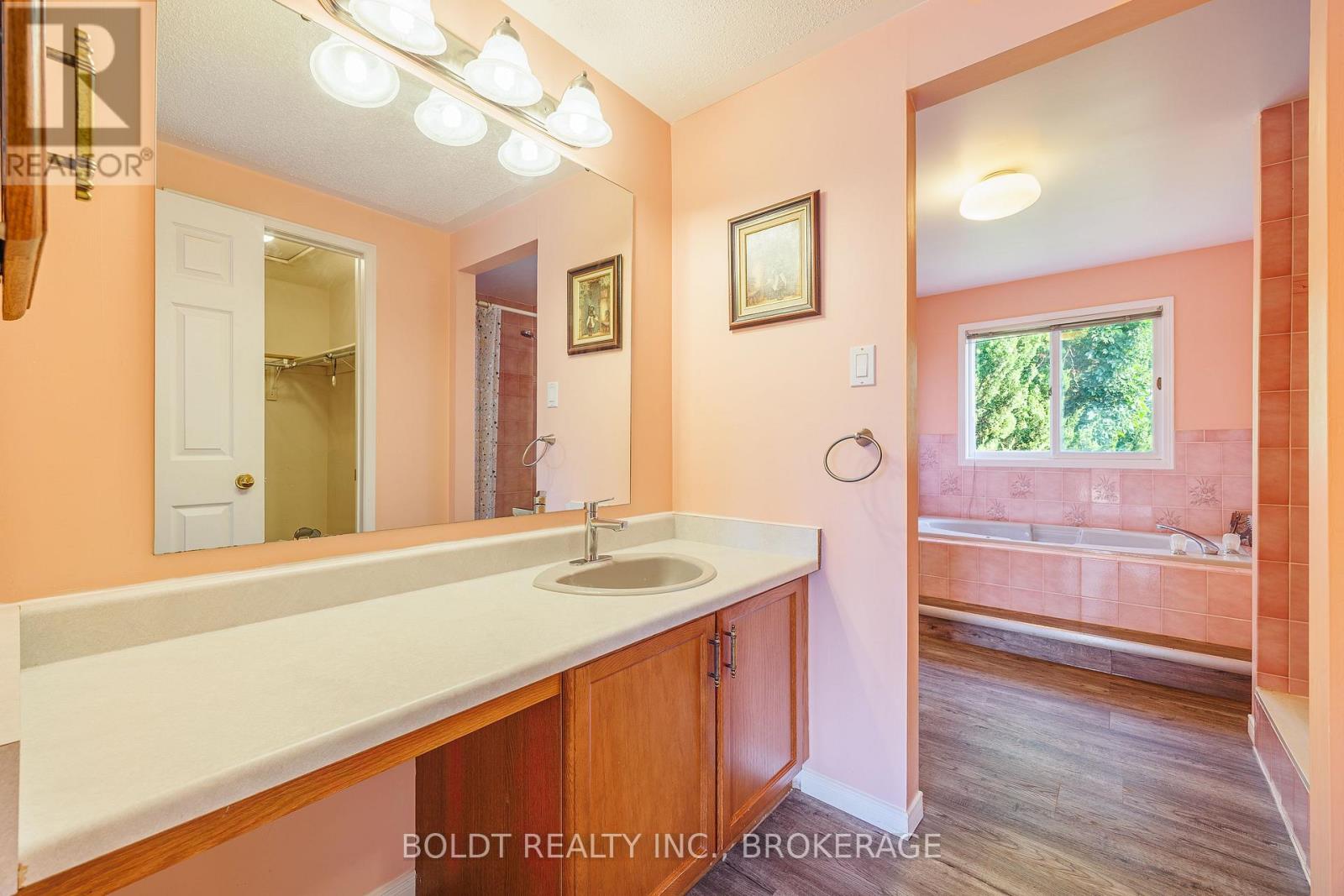 64 Carmine Crescent, St. Catharines, Ontario  L2S 3M2 - Photo 25 - X13666434