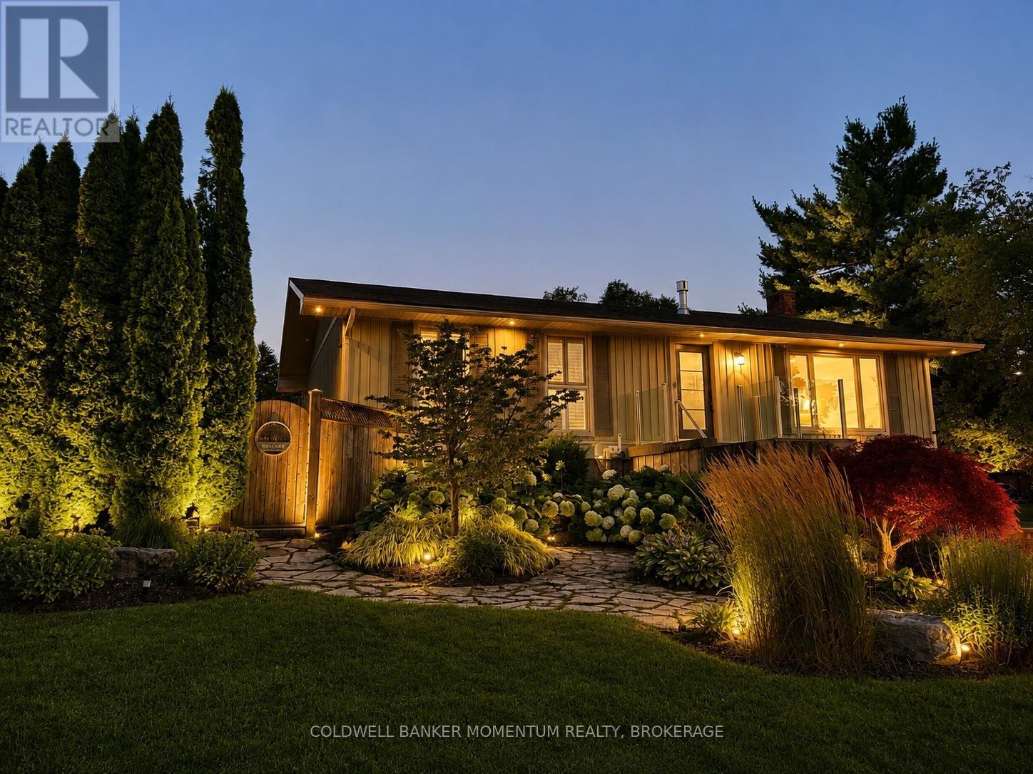 15 THE CEDARS, St. Catharines, Ontario