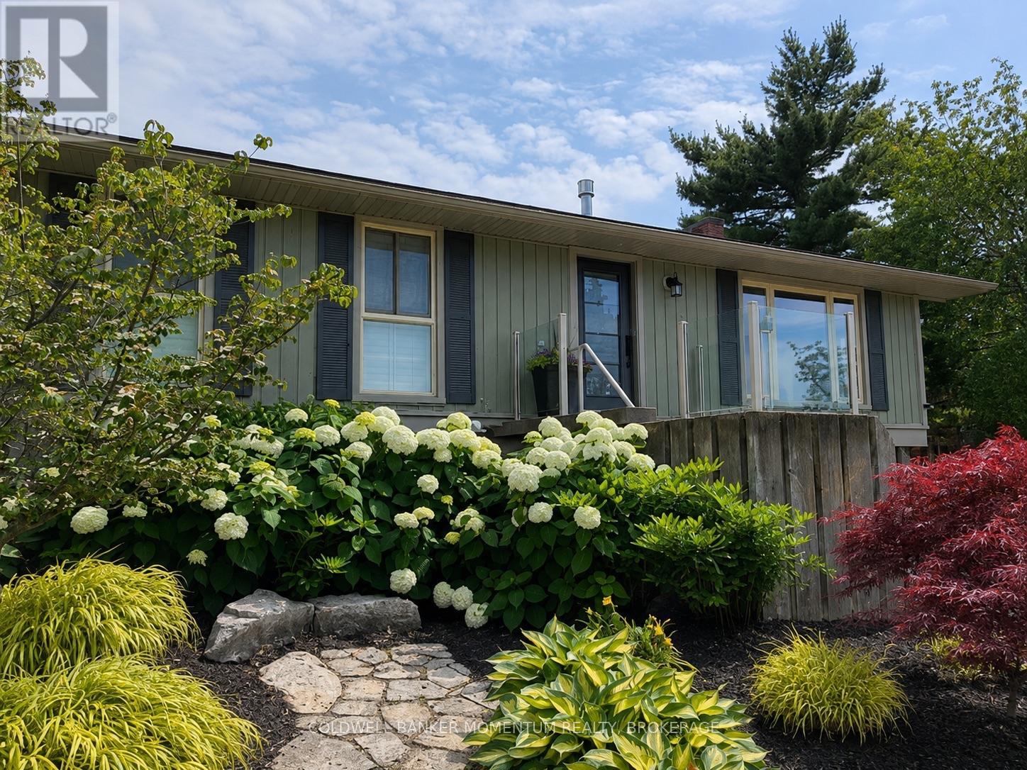 15 The Cedars, St. Catharines, Ontario  L2M 6M7 - Photo 4 - X13667004