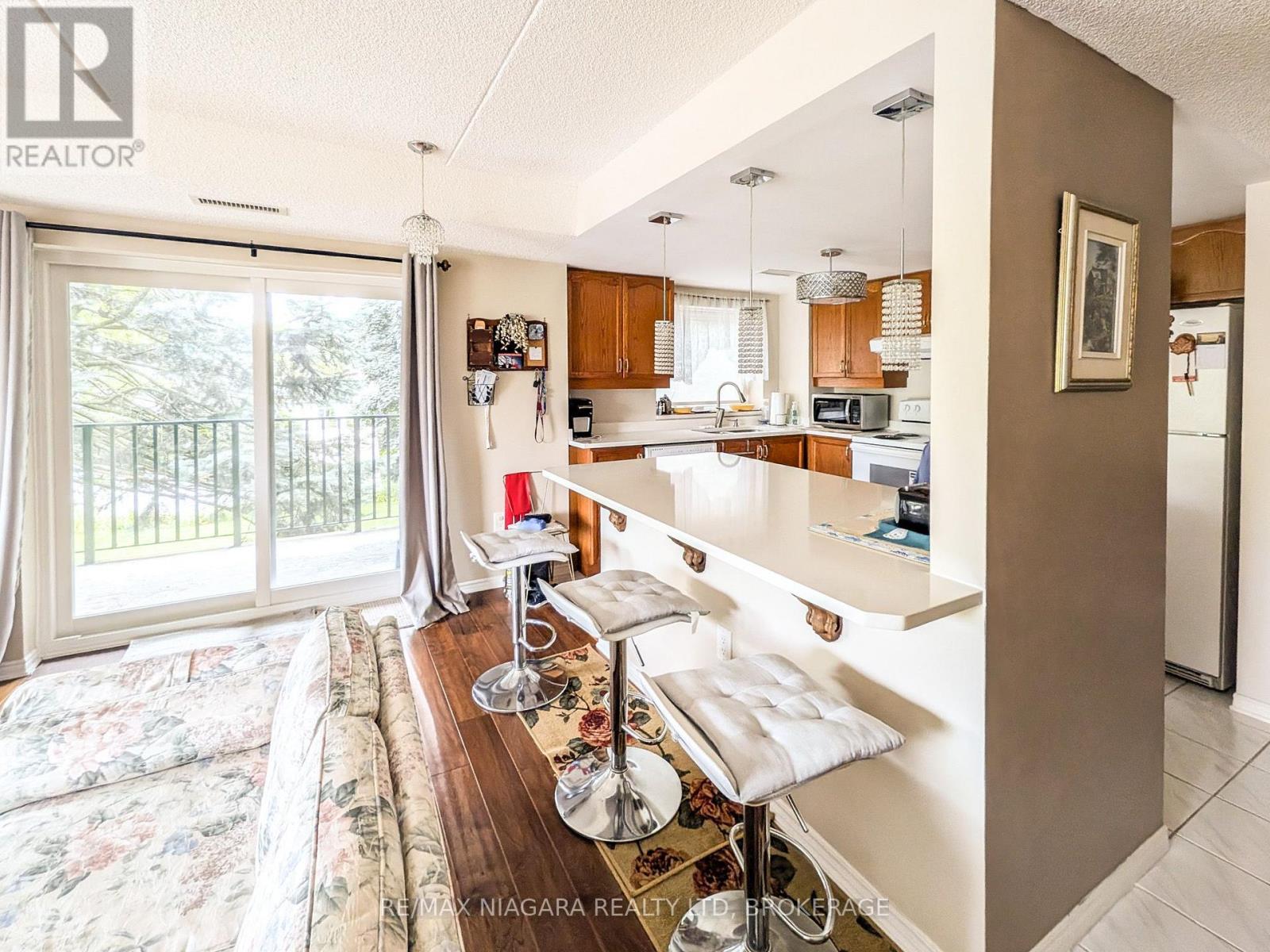 203 - 6704 Thorold Stone Road, Niagara Falls, Ontario  L2J 1B3 - Photo 3 - X13667012