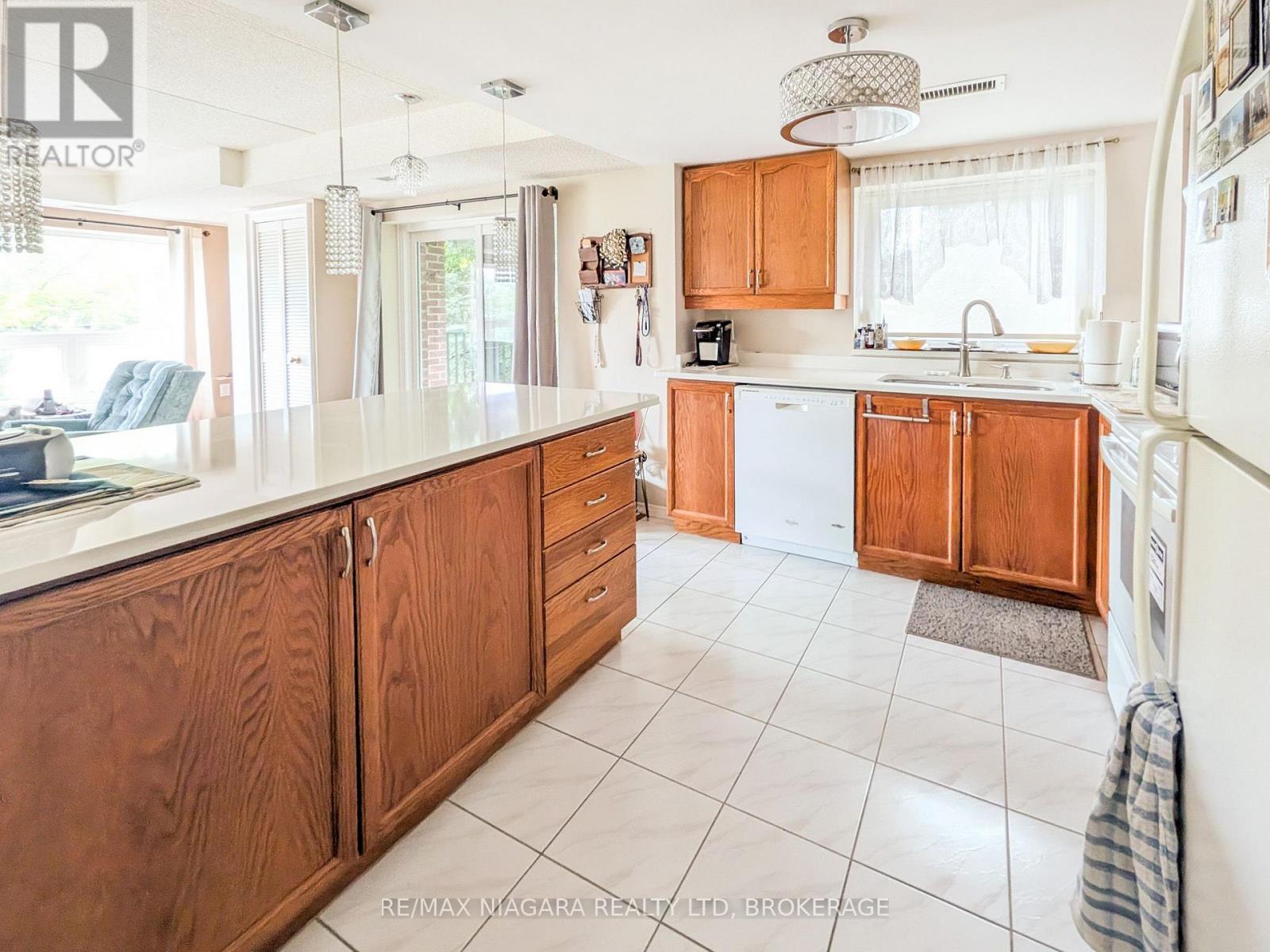 203 - 6704 Thorold Stone Road, Niagara Falls, Ontario  L2J 1B3 - Photo 7 - X13667012