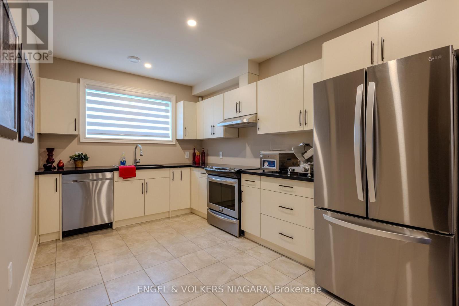 5 Delicious Court, Thorold, Ontario  L2V 0J8 - Photo 40 - X13667118