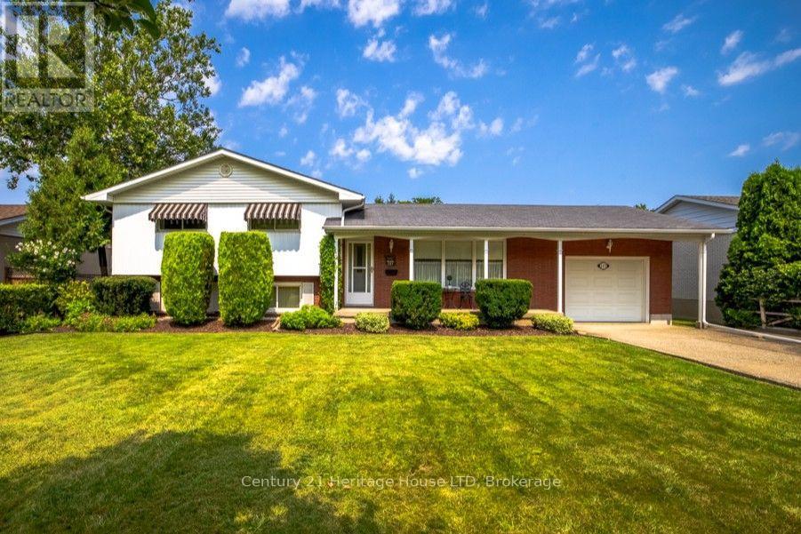 121 LOCKHART DRIVE, St. Catharines, Ontario