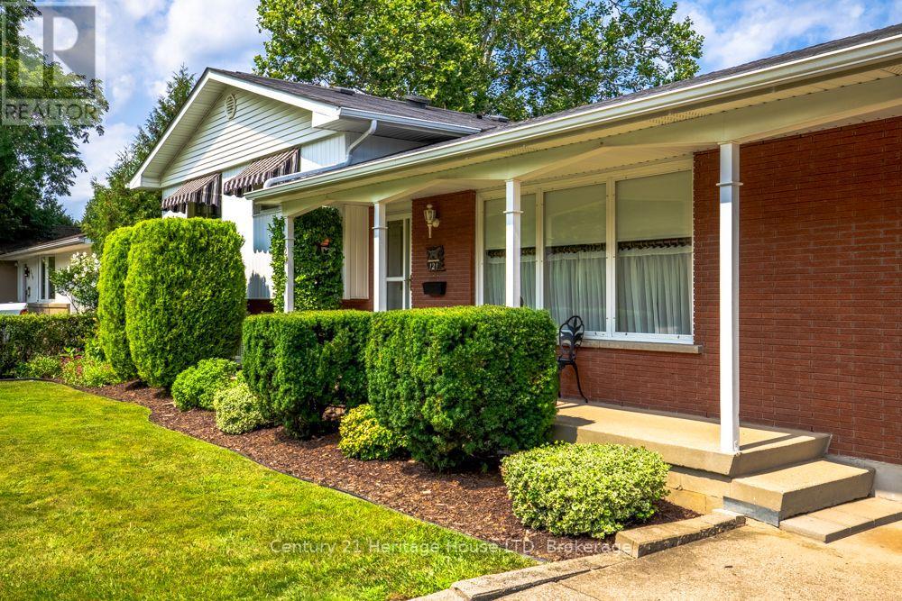 121 Lockhart Drive, St. Catharines, Ontario  L2T 1W3 - Photo 4 - X13667214