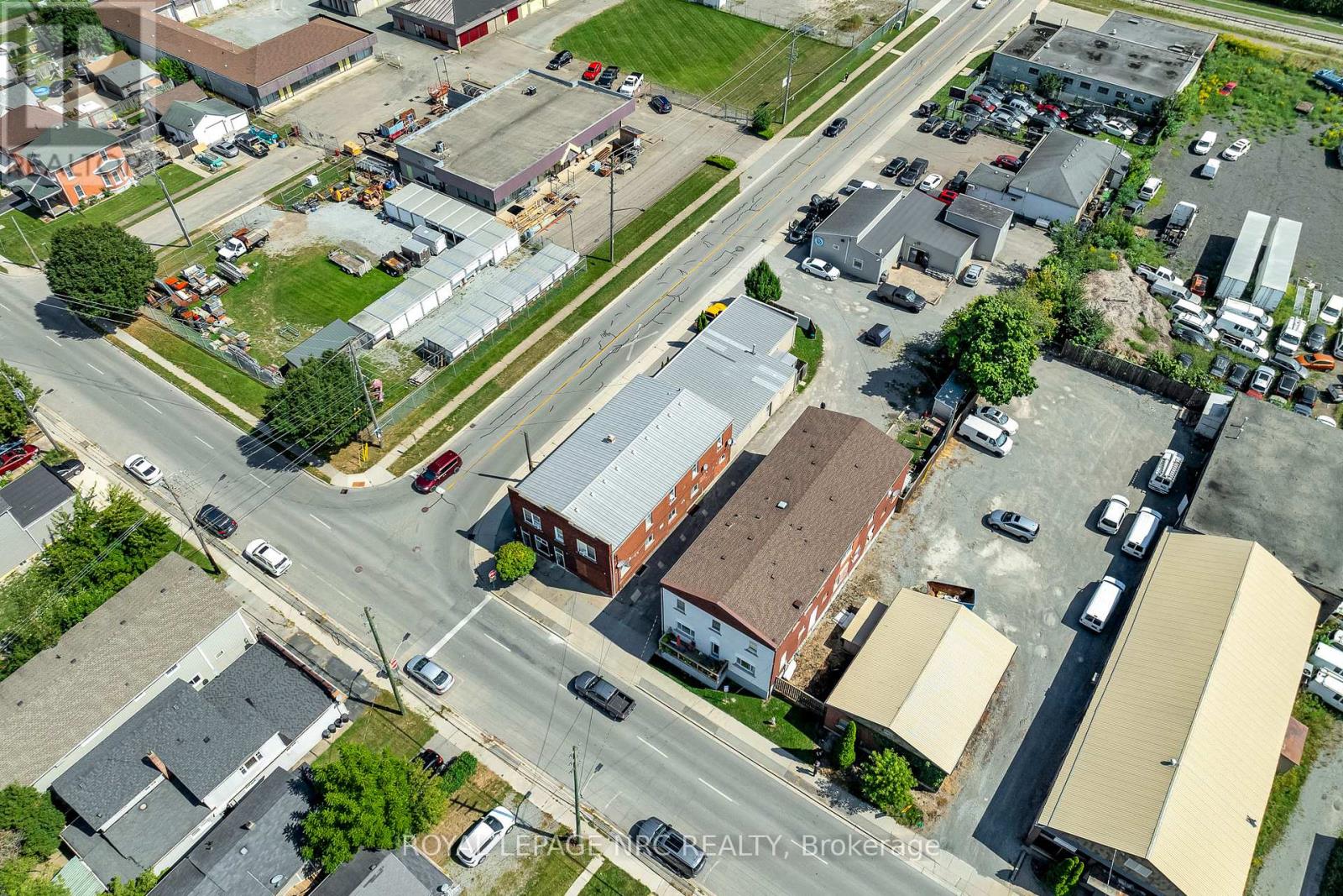 192 Burgar Street, Welland, Ontario  L3B 2T4 - Photo 4 - X13667526
