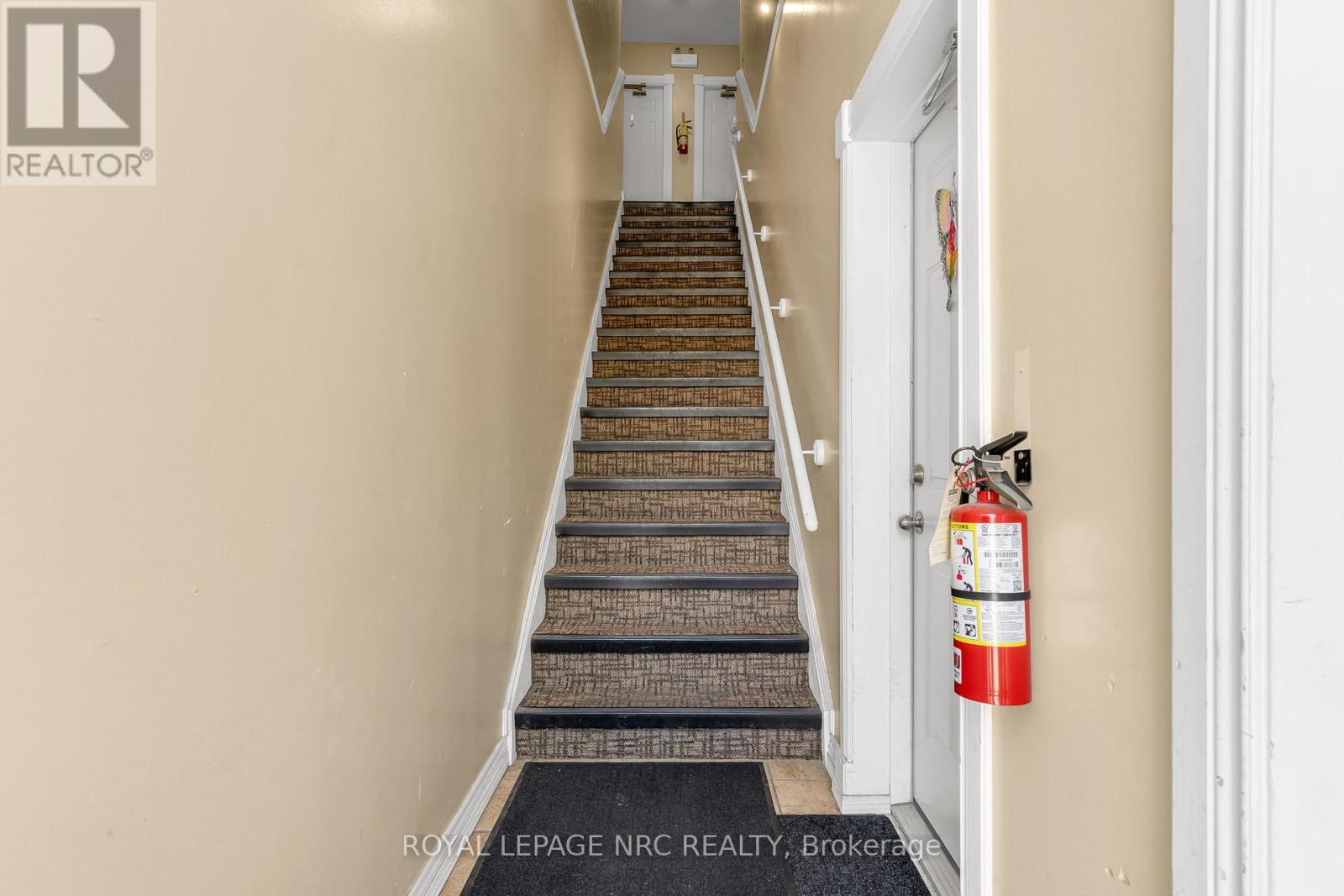 192 Burgar Street, Welland, Ontario  L3B 2T4 - Photo 8 - X13667526