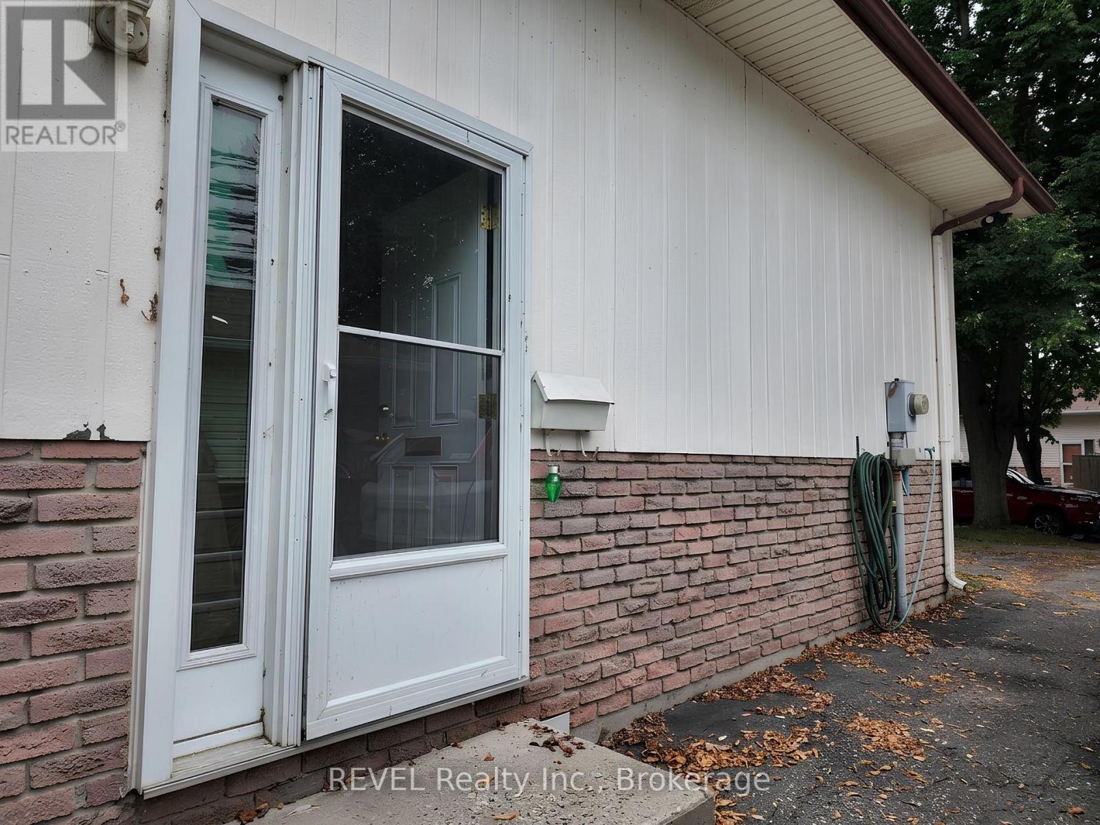 Main - 62 Elma Street E, St. Catharines, Ontario  L2N 6Z7 - Photo 2 - X13667764