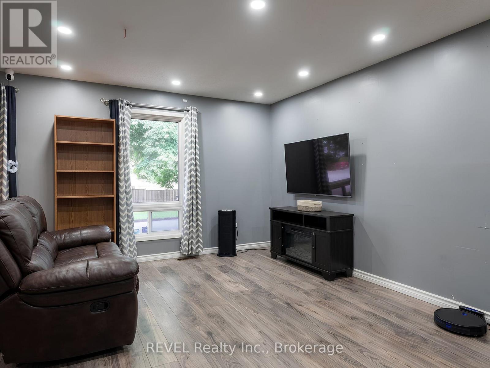 Main - 62 Elma Street E, St. Catharines, Ontario  L2N 6Z7 - Photo 3 - X13667764