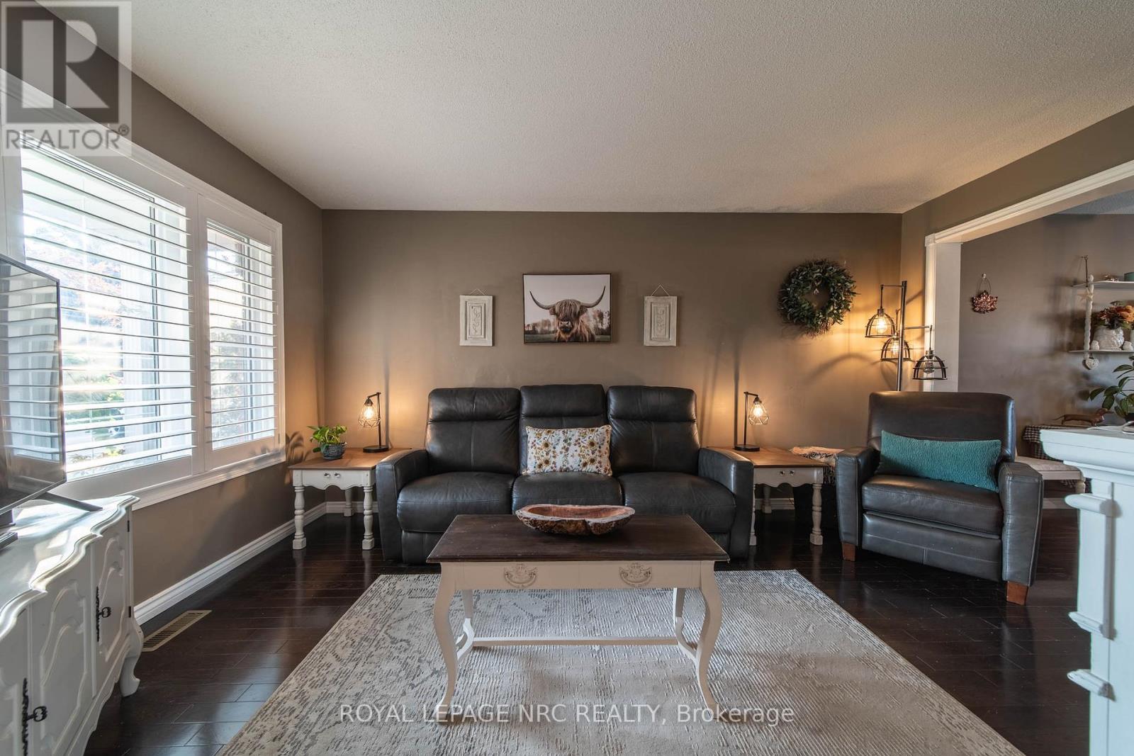 5830 Aspen Court, Niagara Falls, Ontario  L2G 7V3 - Photo 3 - X13667916