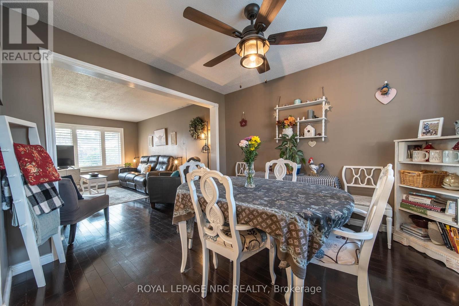 5830 Aspen Court, Niagara Falls, Ontario  L2G 7V3 - Photo 5 - X13667916