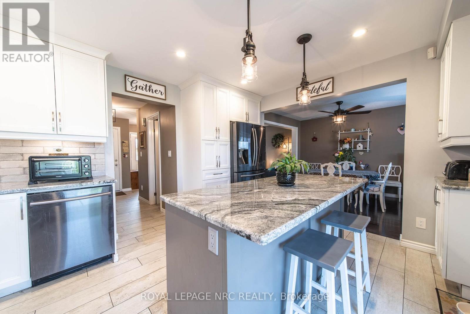 5830 Aspen Court, Niagara Falls, Ontario  L2G 7V3 - Photo 7 - X13667916