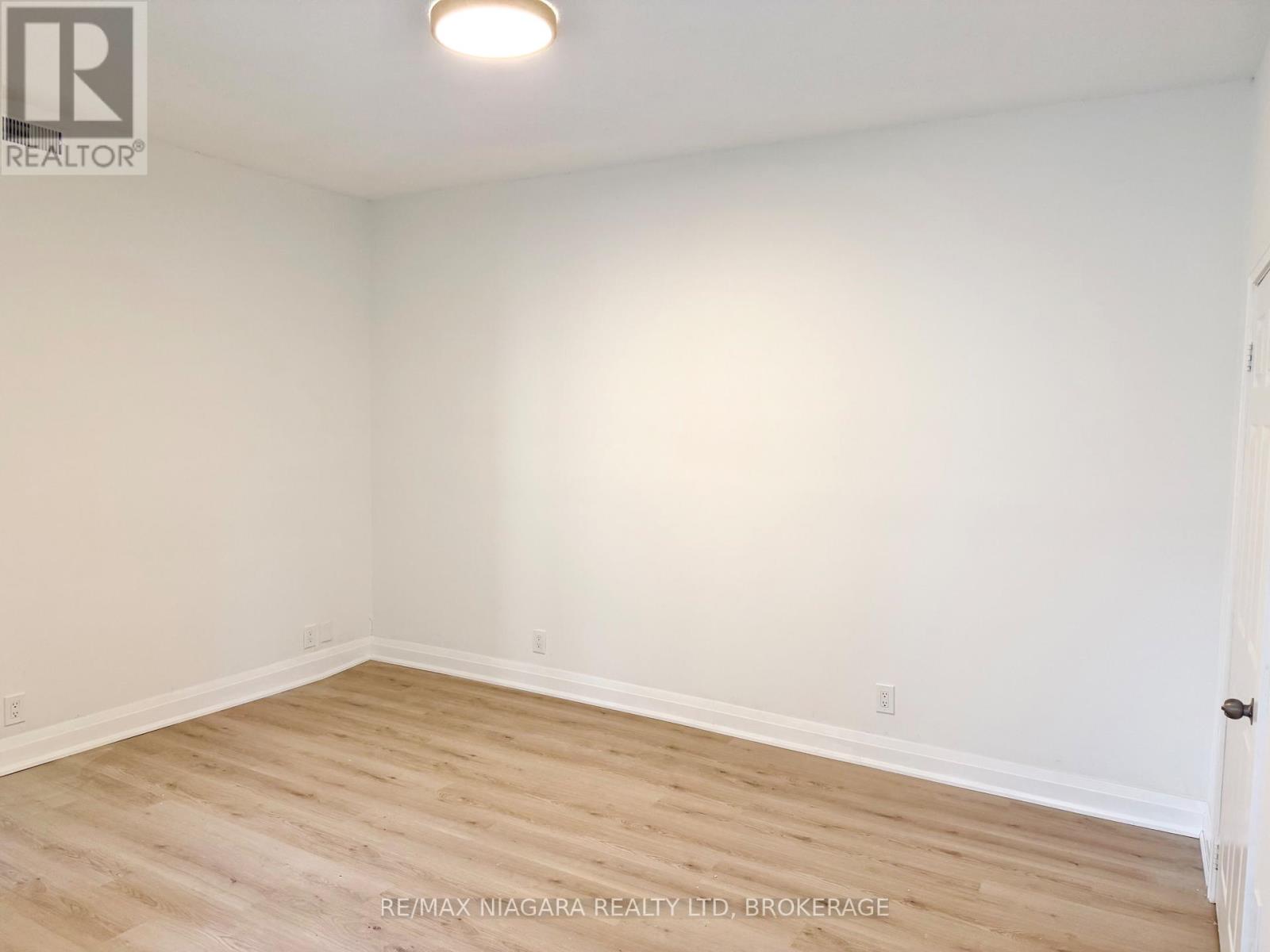 Unit 3 - 4674 Zimmerman Avenue, Niagara Falls, Ontario  L2E 3M6 - Photo 14 - X13669152