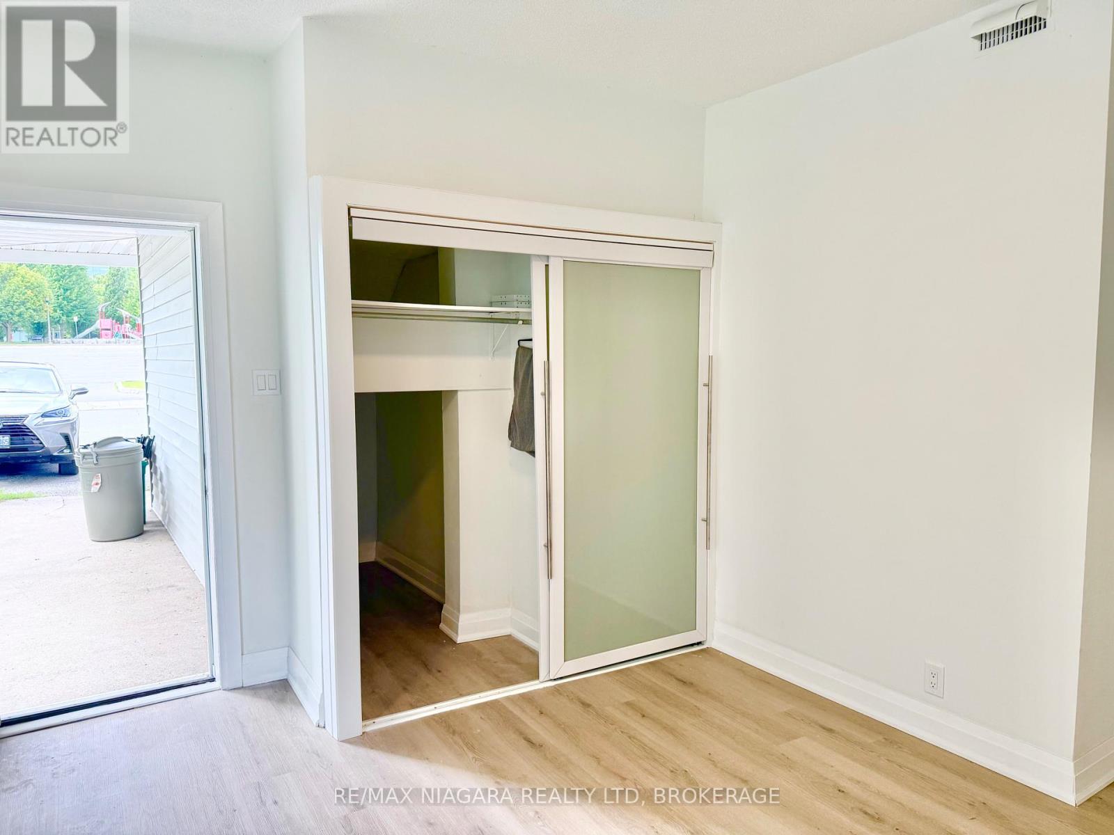Unit 3 - 4674 Zimmerman Avenue, Niagara Falls, Ontario  L2E 3M6 - Photo 5 - X13669152