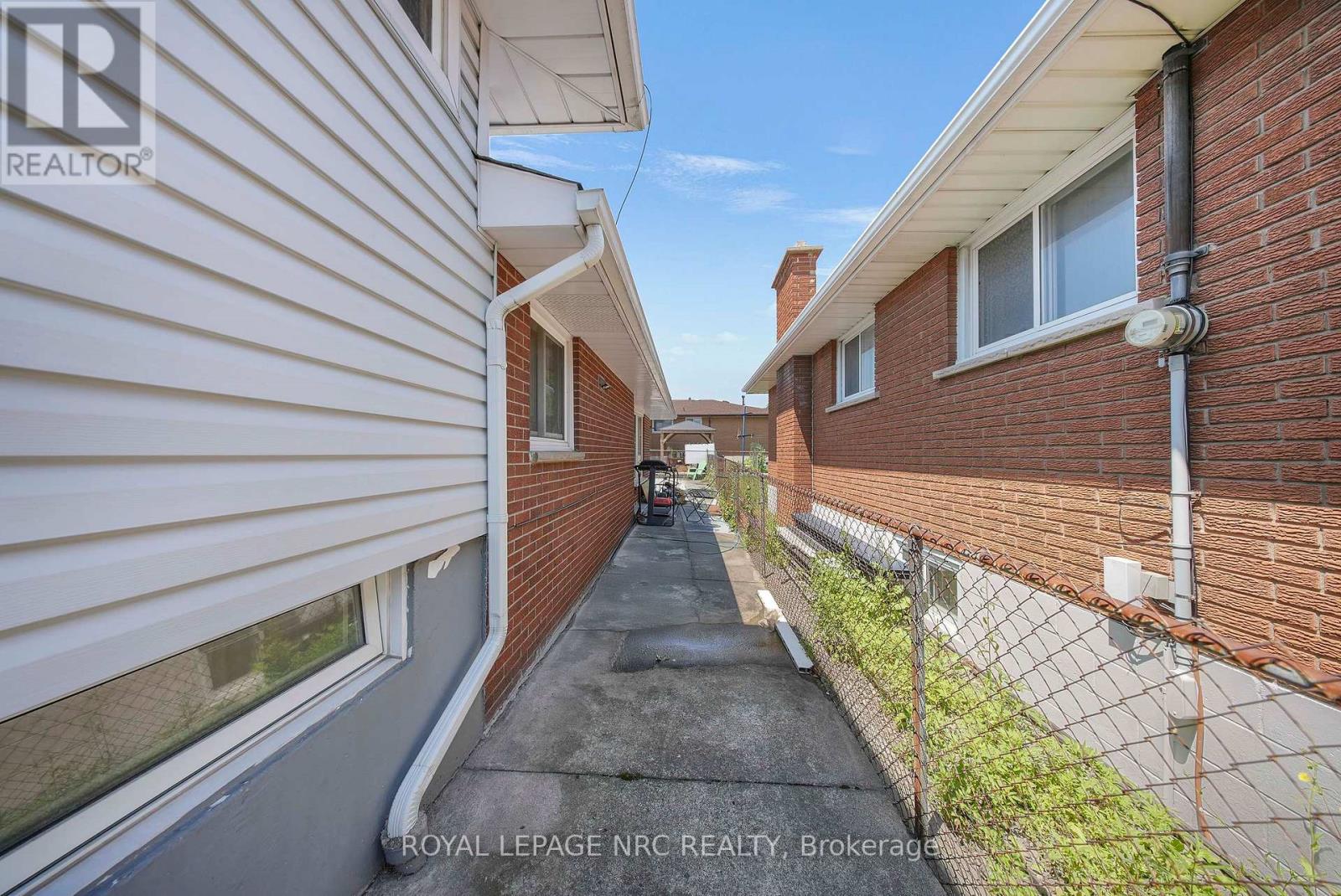 35 Eugene Street, Hamilton, Ontario  L8H 2R1 - Photo 38 - X13669582