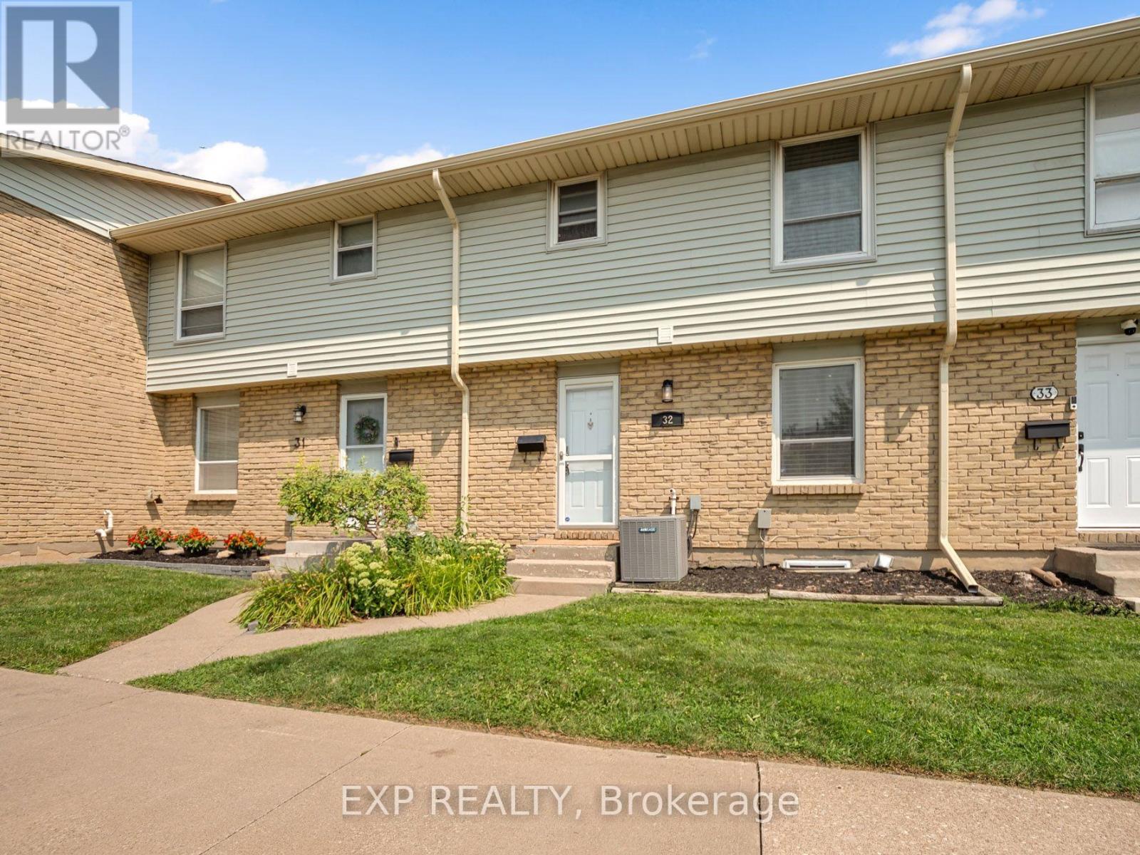 32 - 242 LAKEPORT ROAD, St. Catharines, Ontario