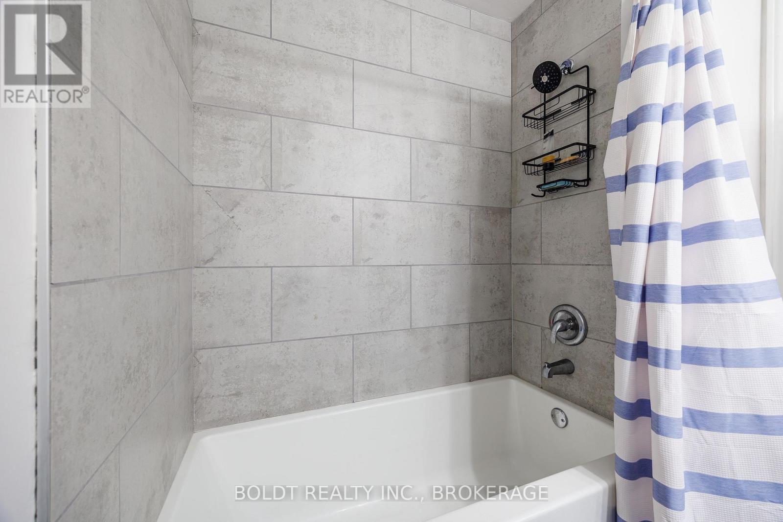 13 1/2 Northglen Avenue, St. Catharines, Ontario  L2M 1B3 - Photo 20 - X13671790