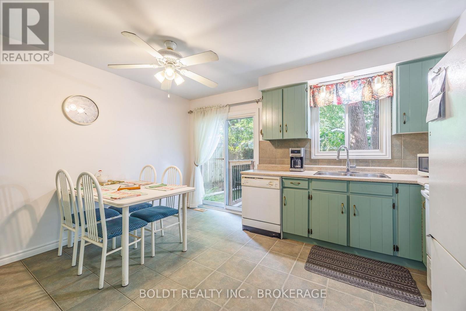 13 1/2 Northglen Avenue, St. Catharines, Ontario  L2M 1B3 - Photo 9 - X13671790