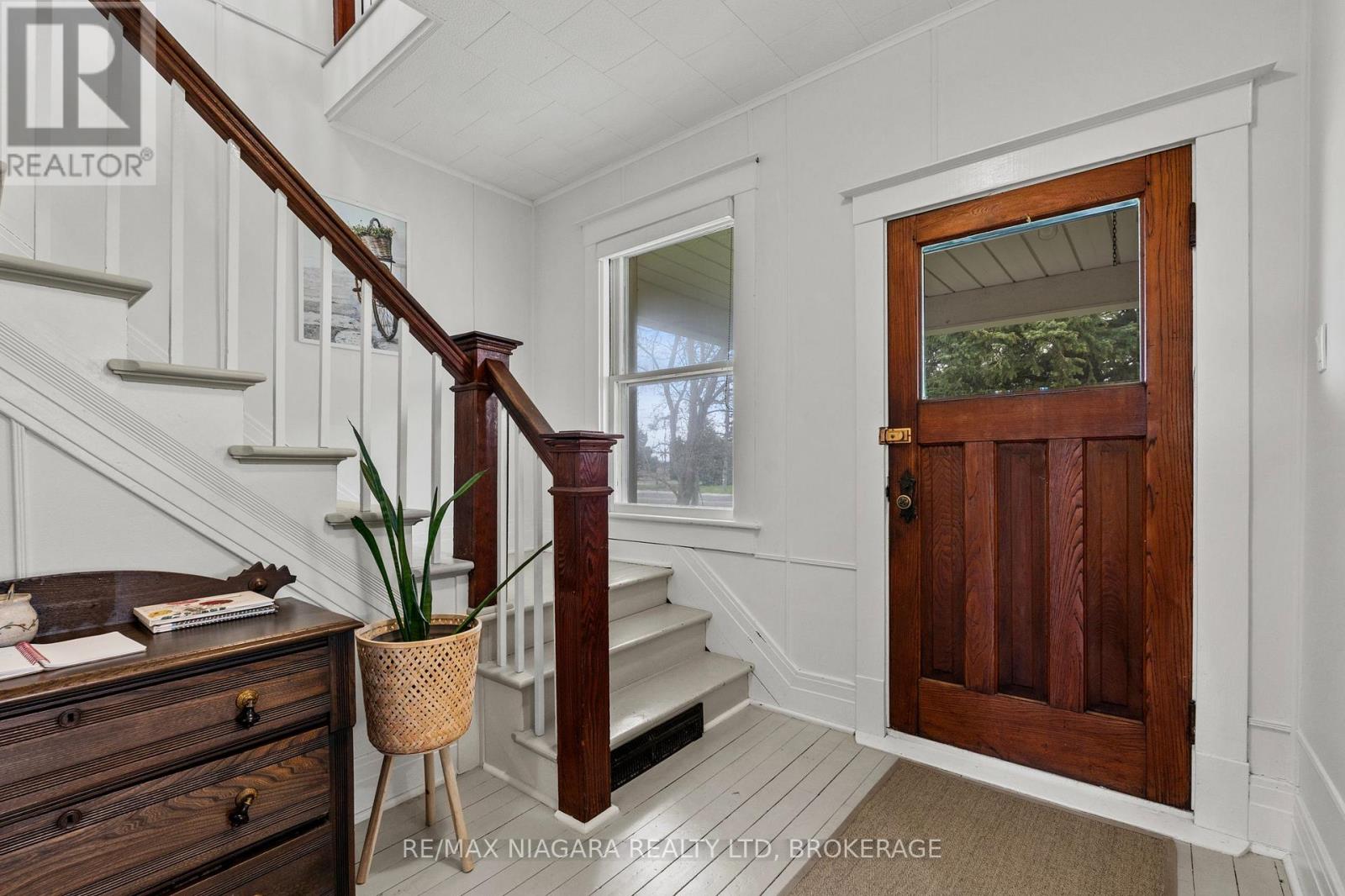 1068 Niagara Stone Road, Niagara-On-The-Lake, Ontario  L0S 1J0 - Photo 17 - X13672126