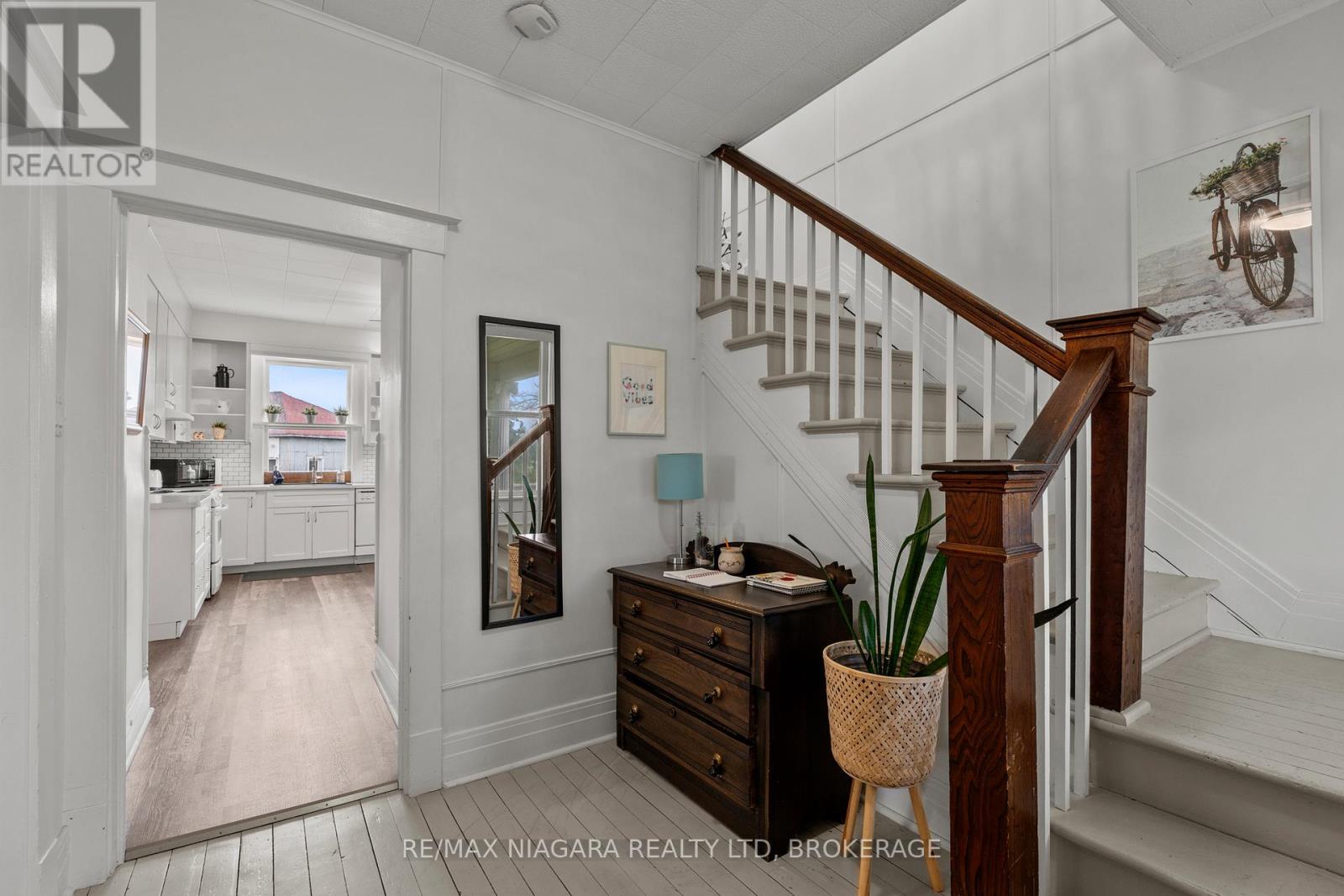 1068 Niagara Stone Road, Niagara-On-The-Lake, Ontario  L0S 1J0 - Photo 18 - X13672126