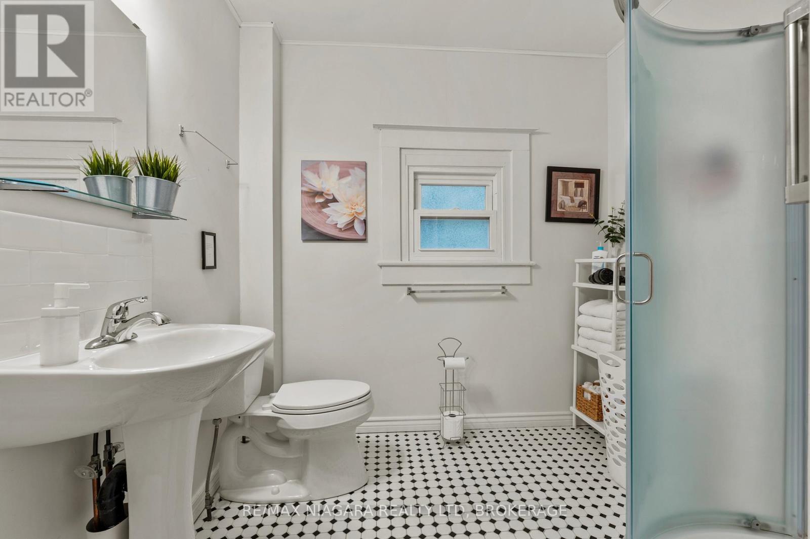 1068 Niagara Stone Road, Niagara-On-The-Lake, Ontario  L0S 1J0 - Photo 28 - X13672126
