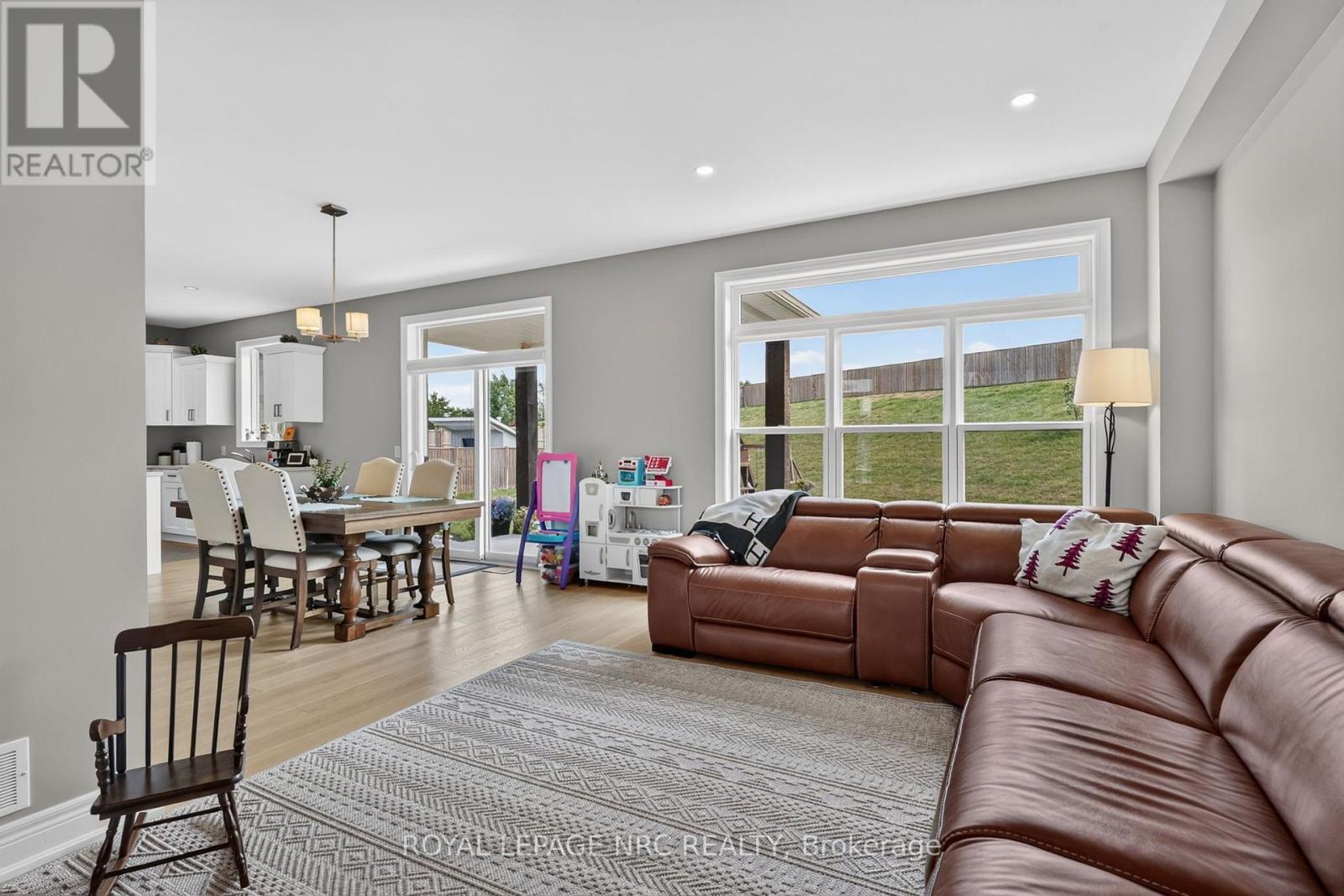 4162 Village Creek Drive, Fort Erie, Ontario  L0S 1S0 - Photo 10 - X13672872