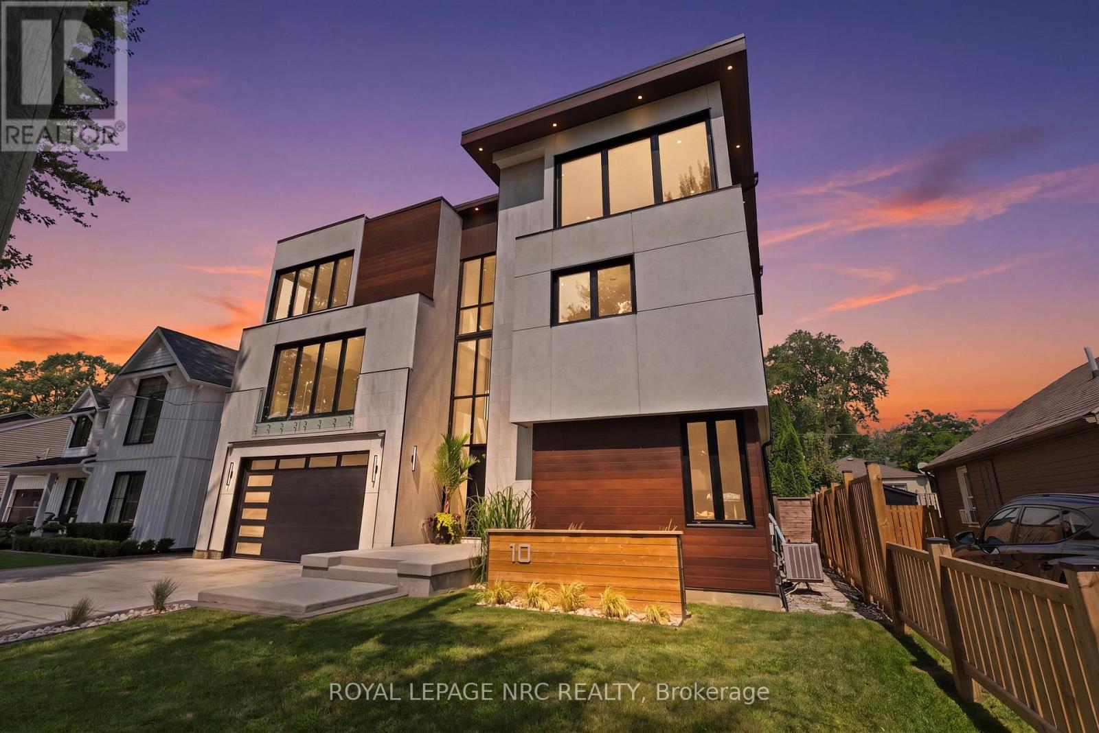 10 PAWLING STREET, St. Catharines, Ontario