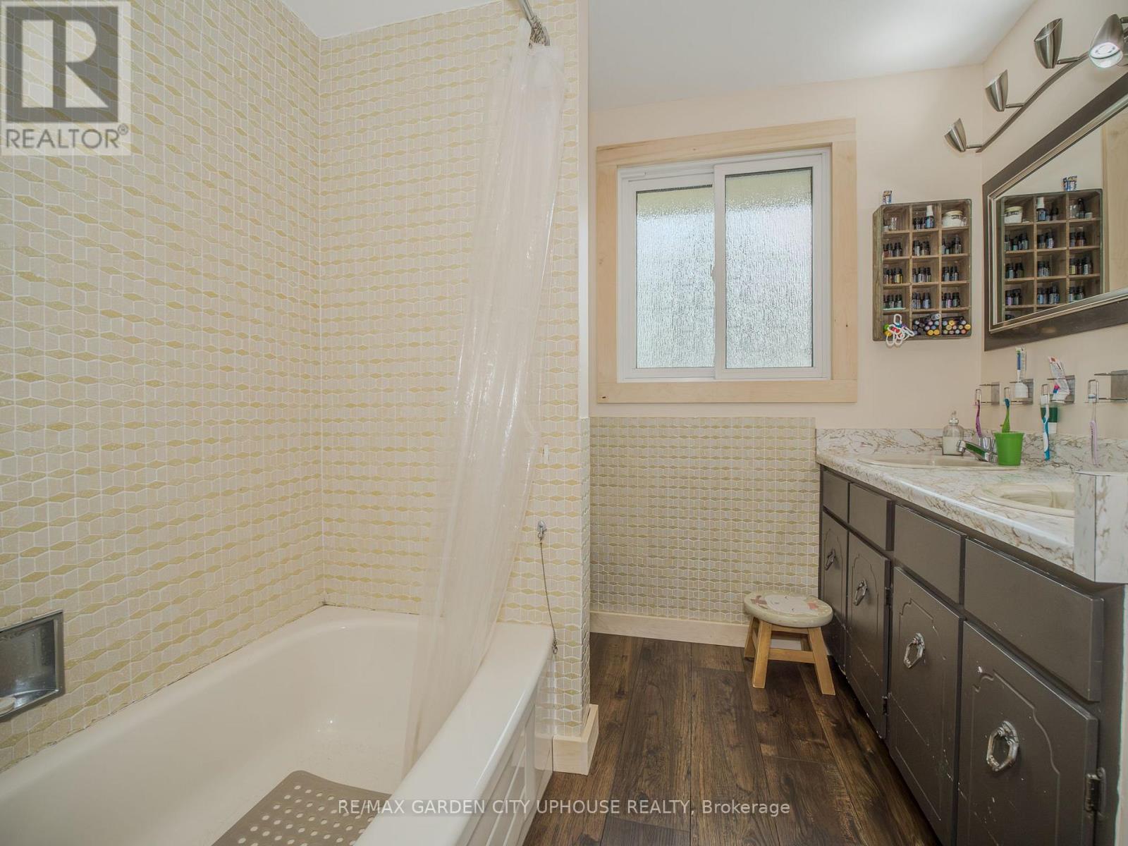 1365 Rice Road, Pelham, Ontario  L3B 5N5 - Photo 18 - X13673274