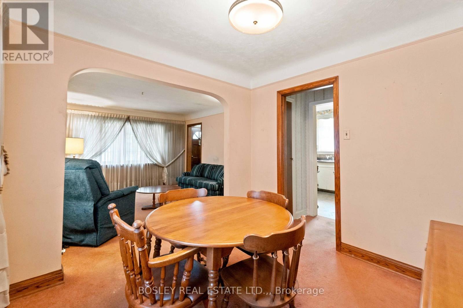 38 Spruce Street, St. Catharines, Ontario  L2R 1B5 - Photo 11 - X13673534