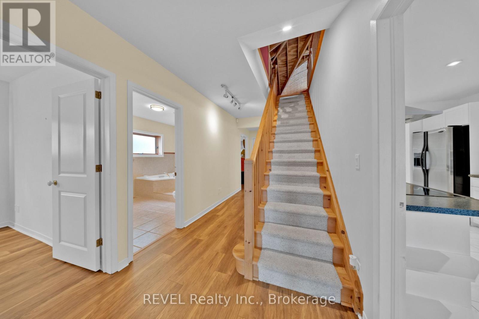 34 Vincent Avenue, Niagara-On-The-Lake, Ontario  L0S 1J0 - Photo 27 - X13673792