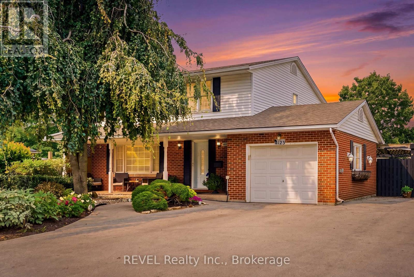 4123 DORCHESTER ROAD, Niagara Falls, Ontario