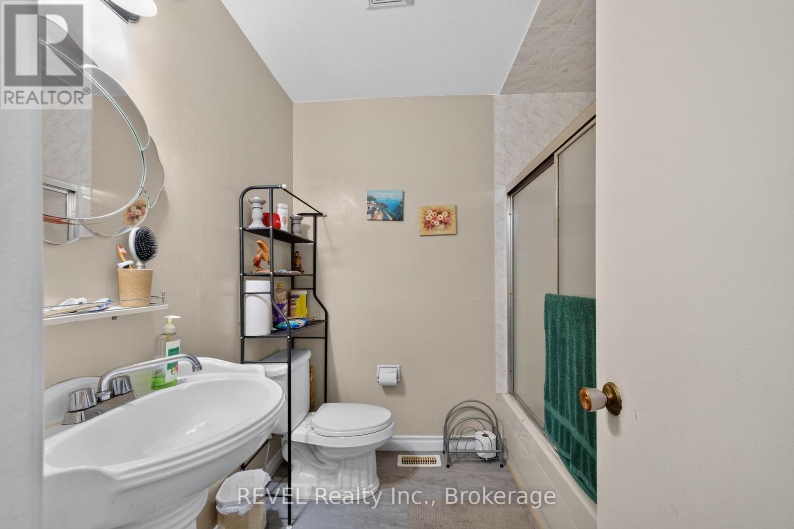 4 Kerwin Gate, St. Catharines, Ontario  L2N 4J8 - Photo 12 - X13674132