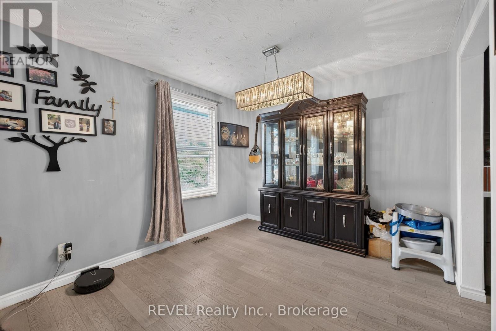 4 Kerwin Gate, St. Catharines, Ontario  L2N 4J8 - Photo 4 - X13674132