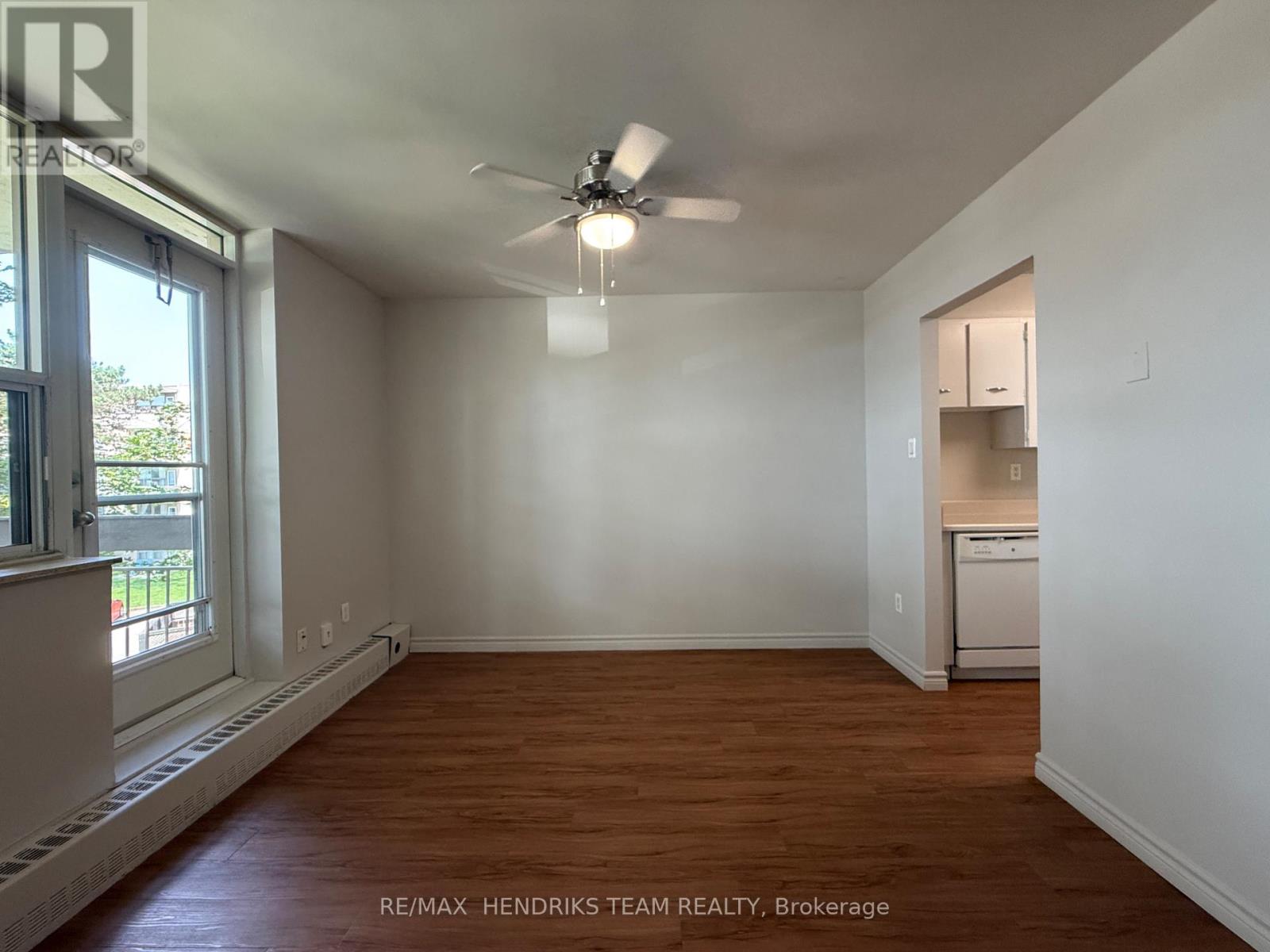 318 - 158 Fitch Street, Welland, Ontario  L3C 4V6 - Photo 4 - X13674462
