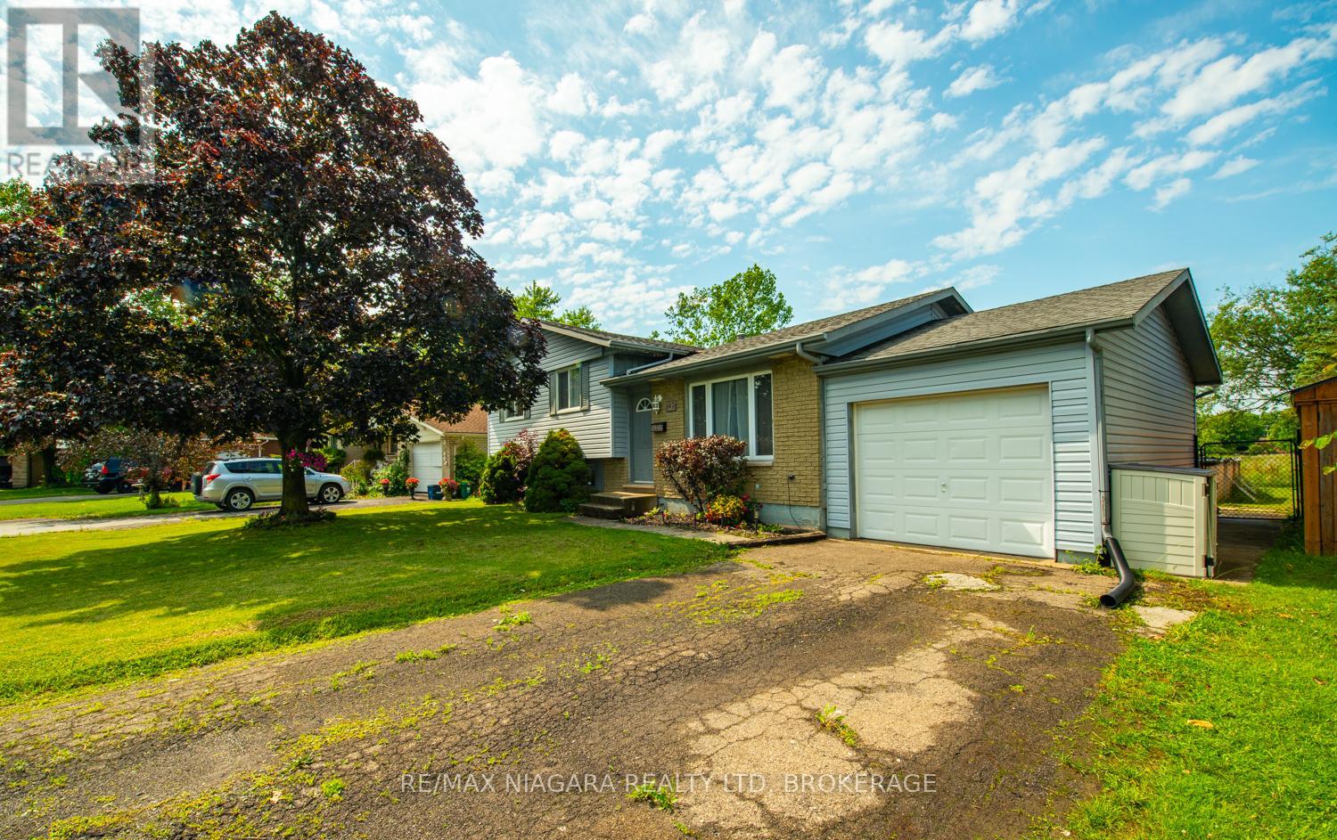 47 ELMVALE CRESCENT, Port Colborne, Ontario