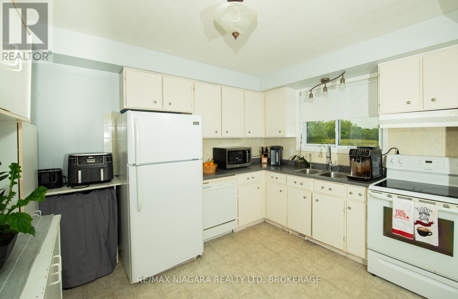 47 Elmvale Crescent, Port Colborne, Ontario  L3K 5X1 - Photo 5 - X13674506