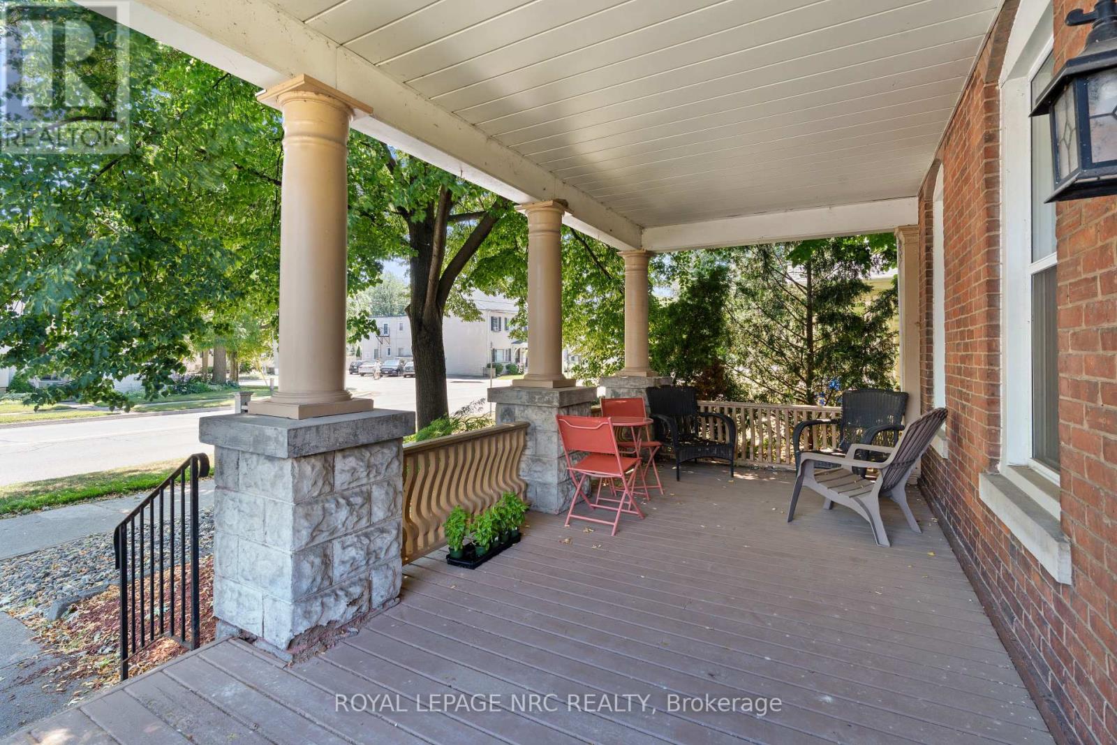 45 Welland Avenue, St. Catharines, Ontario  L2R 2M4 - Photo 4 - X13674594