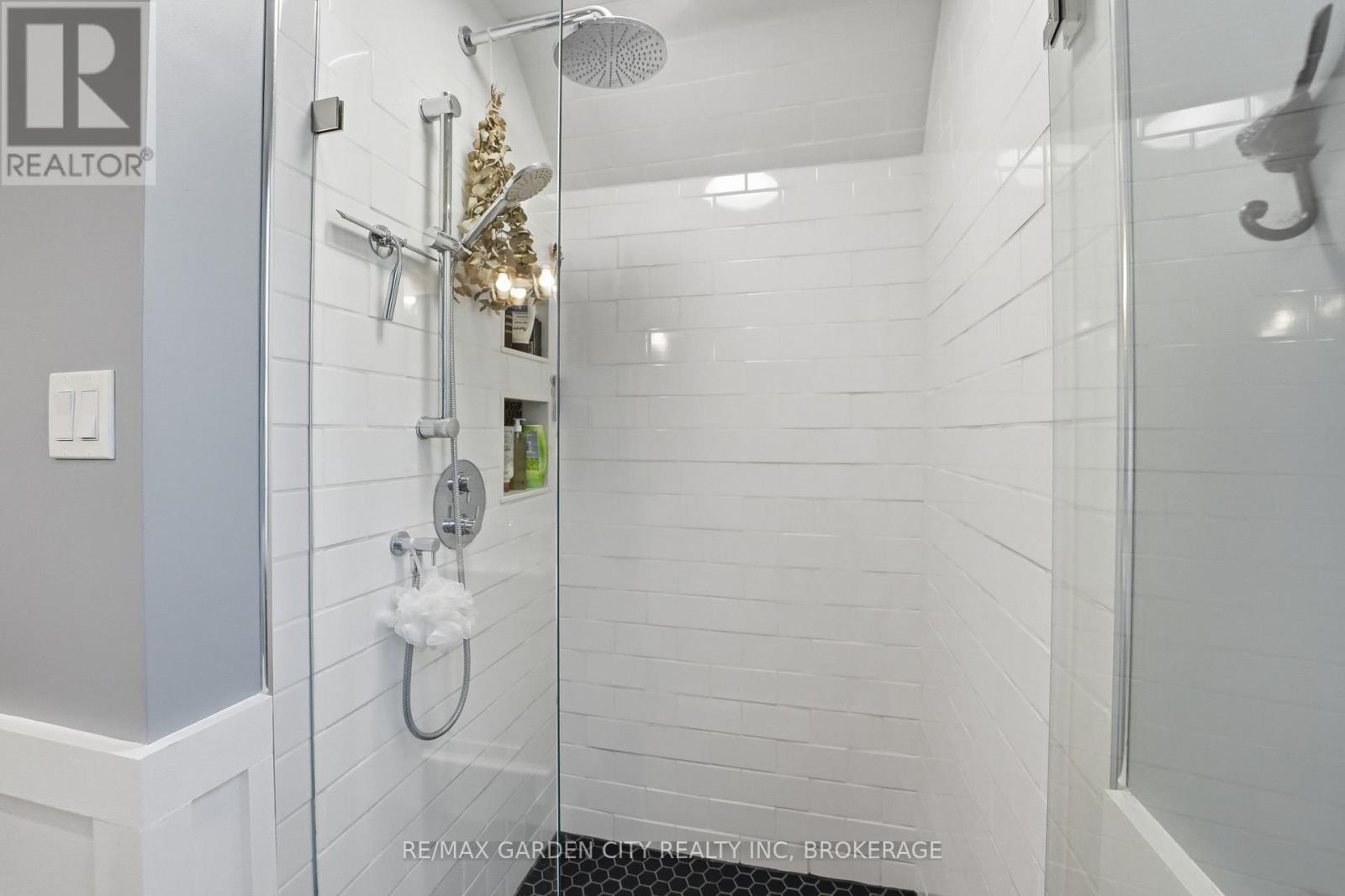 26 Carleton Street N, Thorold, Ontario  L2V 2A4 - Photo 23 - X13674644