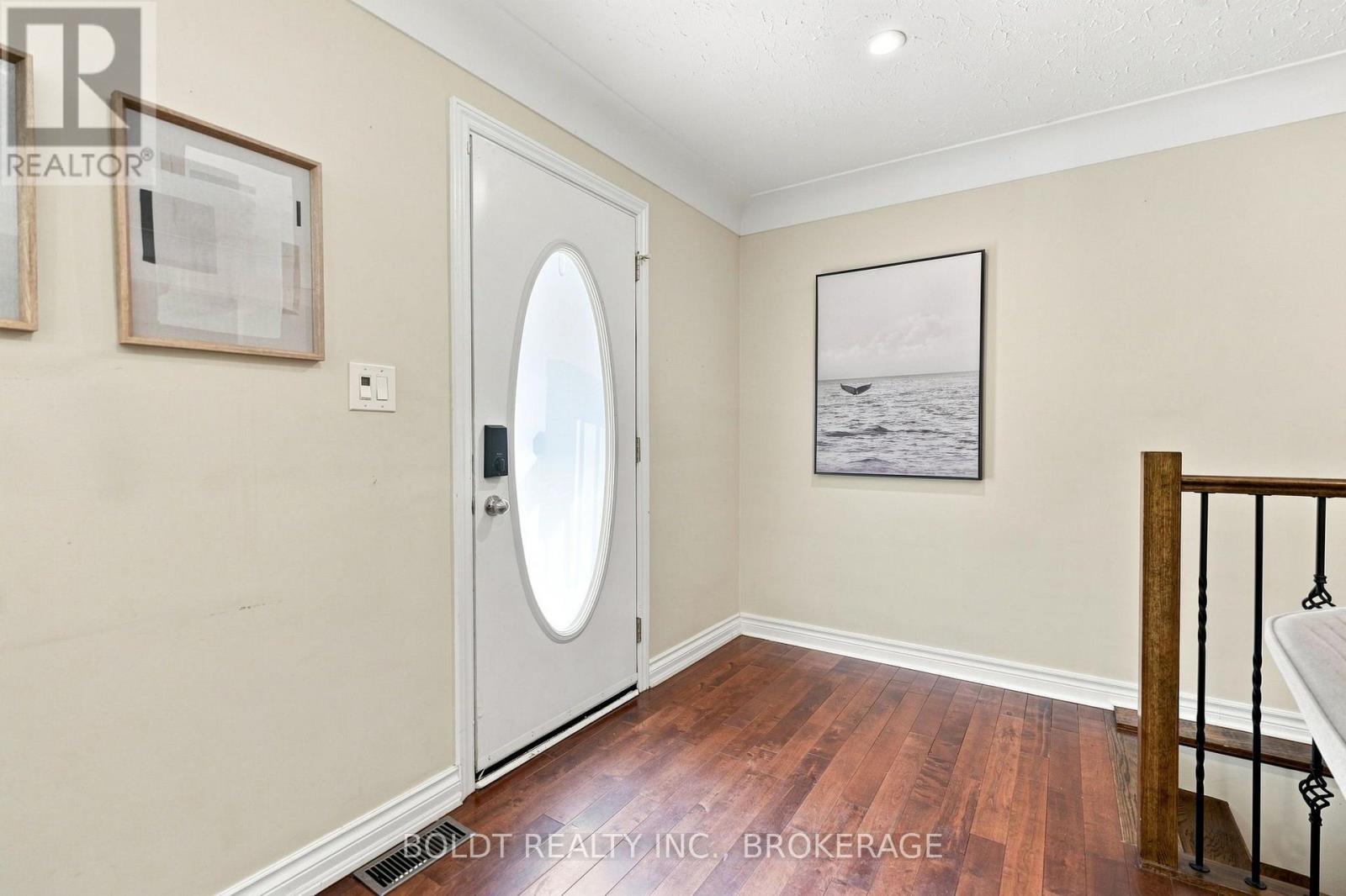 23 Woodelm Drive, St. Catharines, Ontario  L2M 4N5 - Photo 7 - X13675510