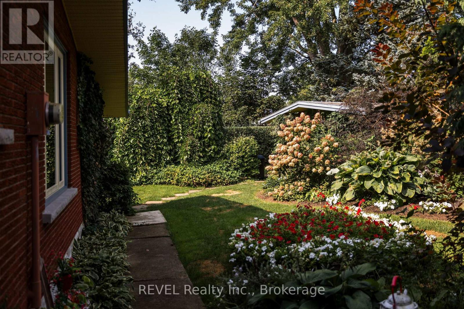 7 Glenayr Place, St. Catharines, Ontario  L2T 2A2 - Photo 48 - X13676204
