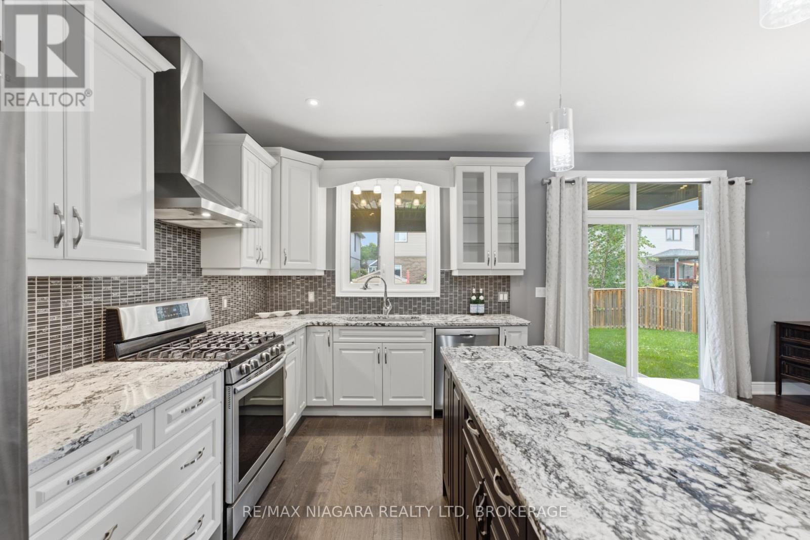 9305 Eagle Ridge Drive, Niagara Falls, Ontario  L2H 0G4 - Photo 6 - X13676292