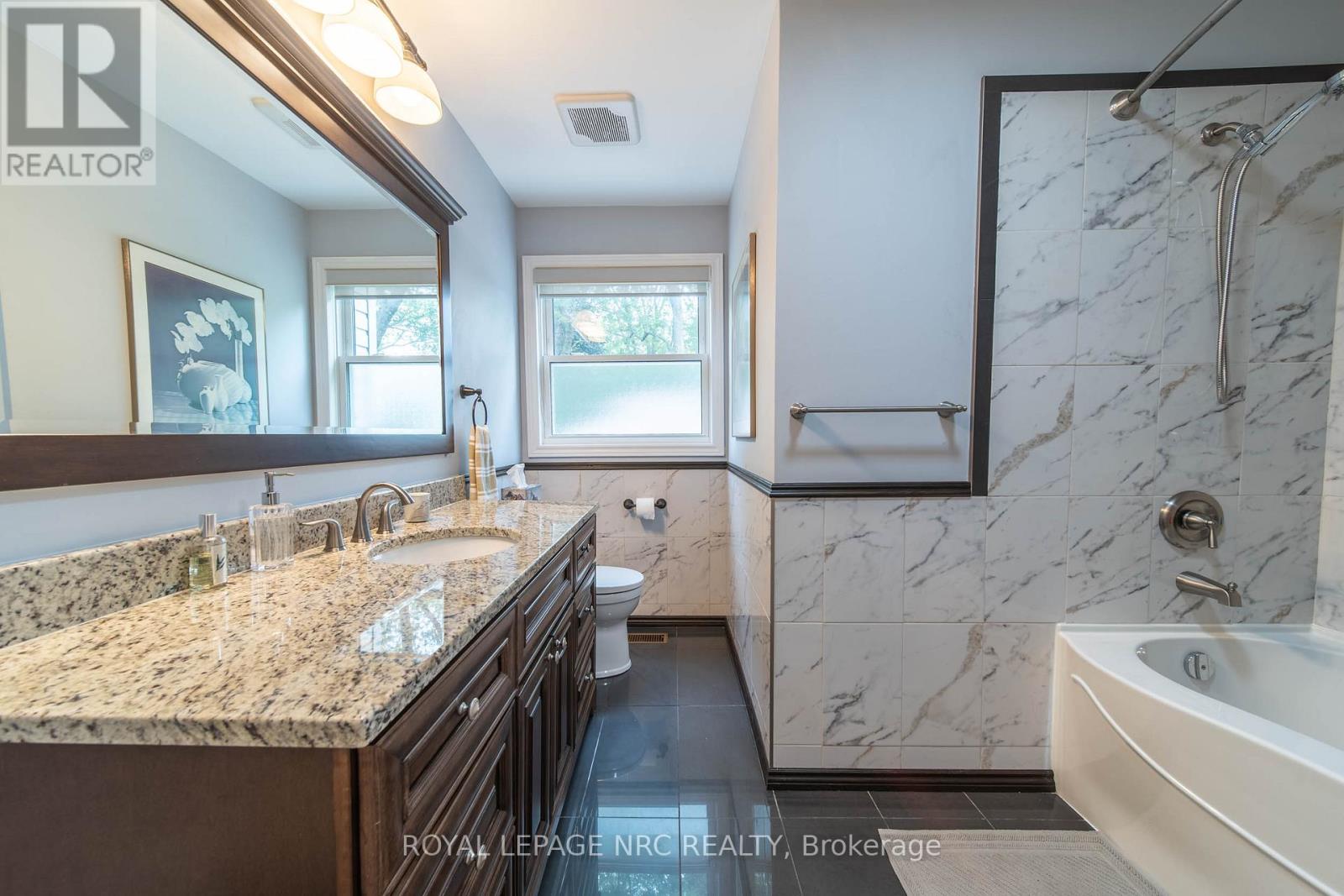 6954 Coach Drive, Niagara Falls, Ontario  L2G 2J1 - Photo 18 - X13676456