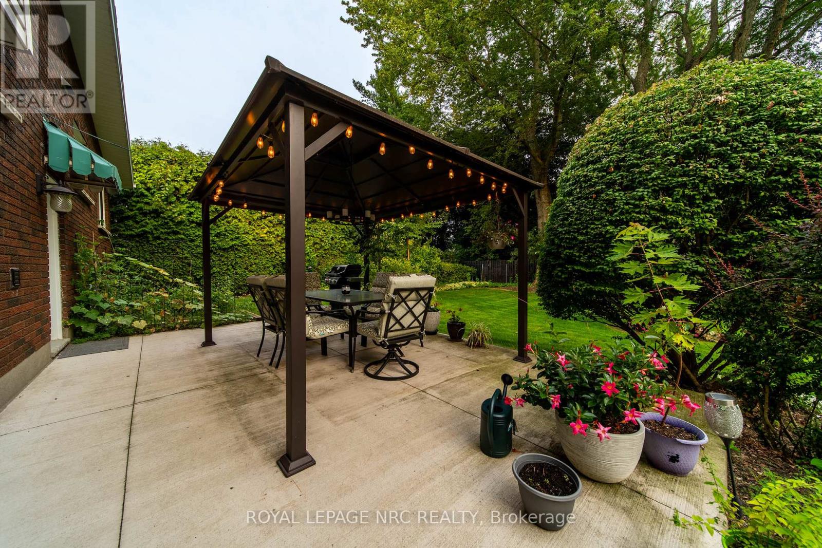 6954 Coach Drive, Niagara Falls, Ontario  L2G 2J1 - Photo 21 - X13676456