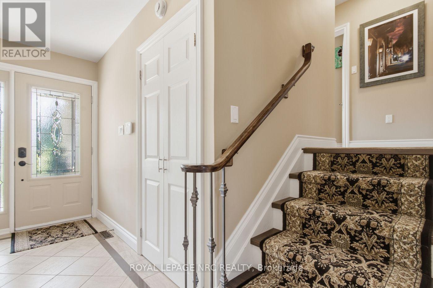 7 King's Grant Court W, St. Catharines, Ontario  L2N 2S2 - Photo 2 - X13676958