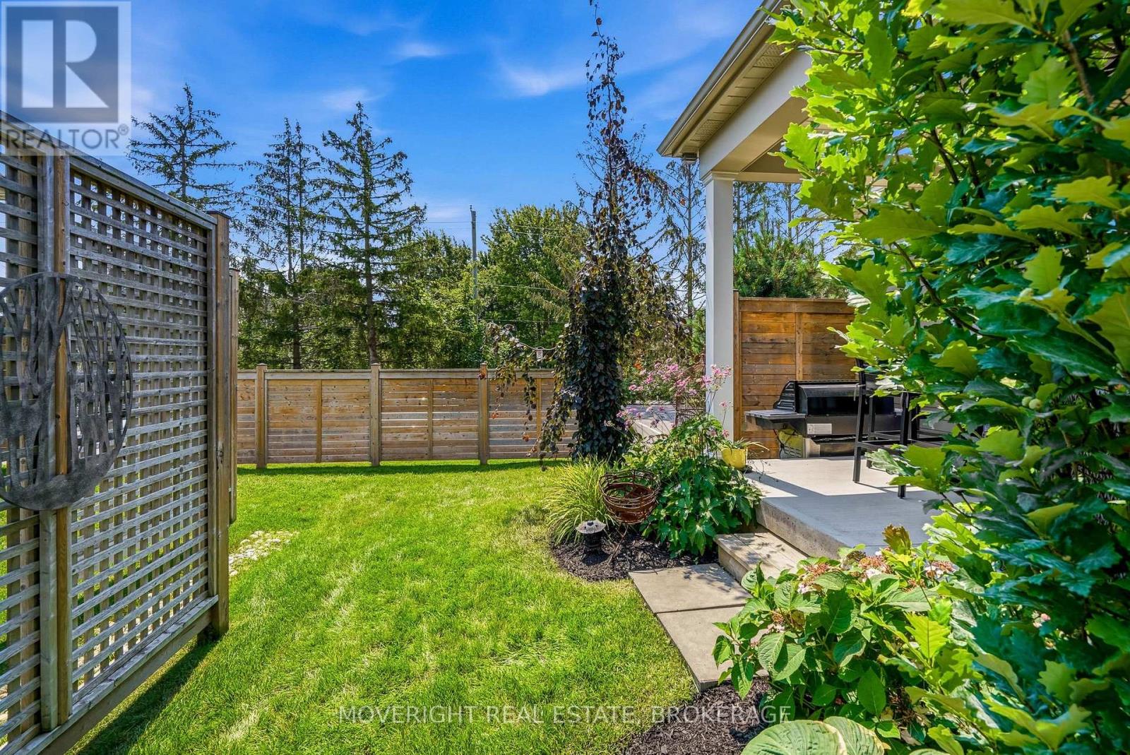 12 Sassafras Row, Fort Erie, Ontario  L0S 1N0 - Photo 31 - X13677810