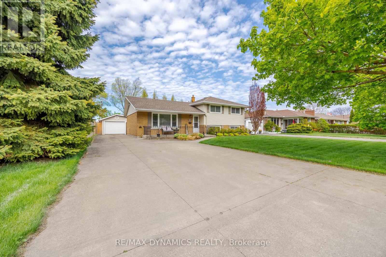 87 ROCHELLE DRIVE, St. Catharines, Ontario