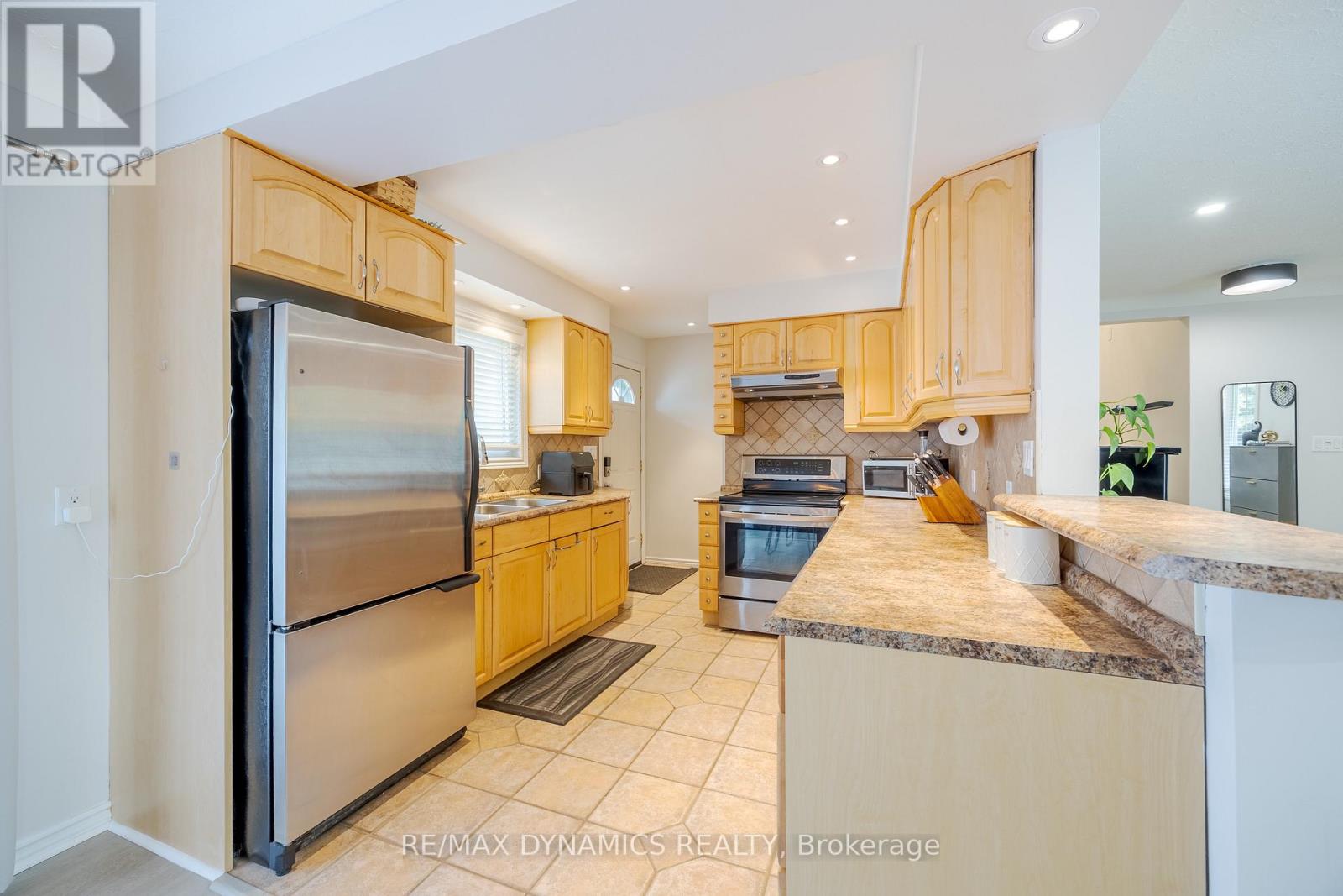 87 Rochelle Drive, St. Catharines, Ontario  L2M 6Y7 - Photo 12 - X13678274
