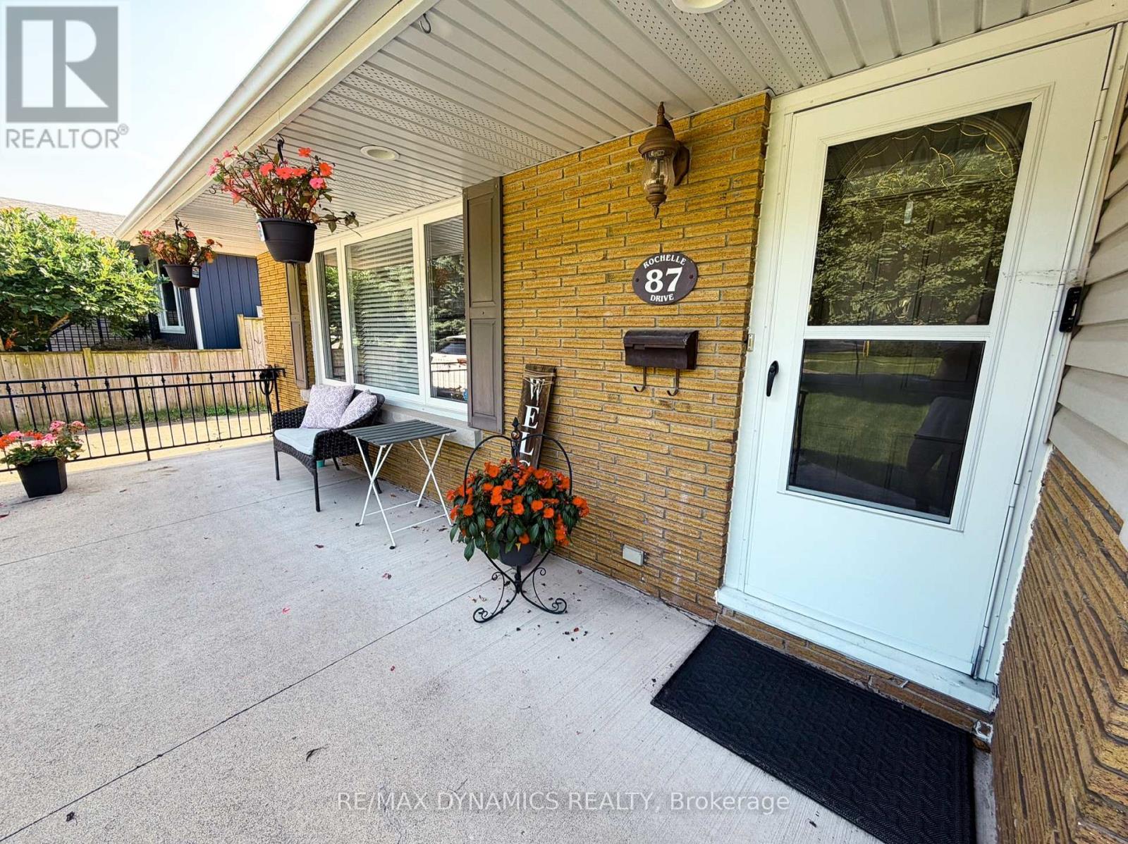 87 Rochelle Drive, St. Catharines, Ontario  L2M 6Y7 - Photo 5 - X13678274