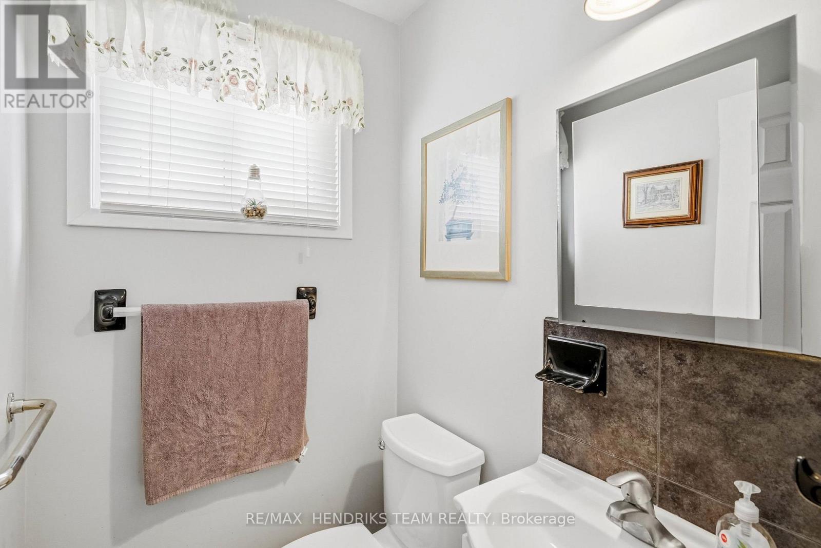 4 Royal Orchard Crescent, St. Catharines, Ontario  L2N 4E9 - Photo 14 - X13678726